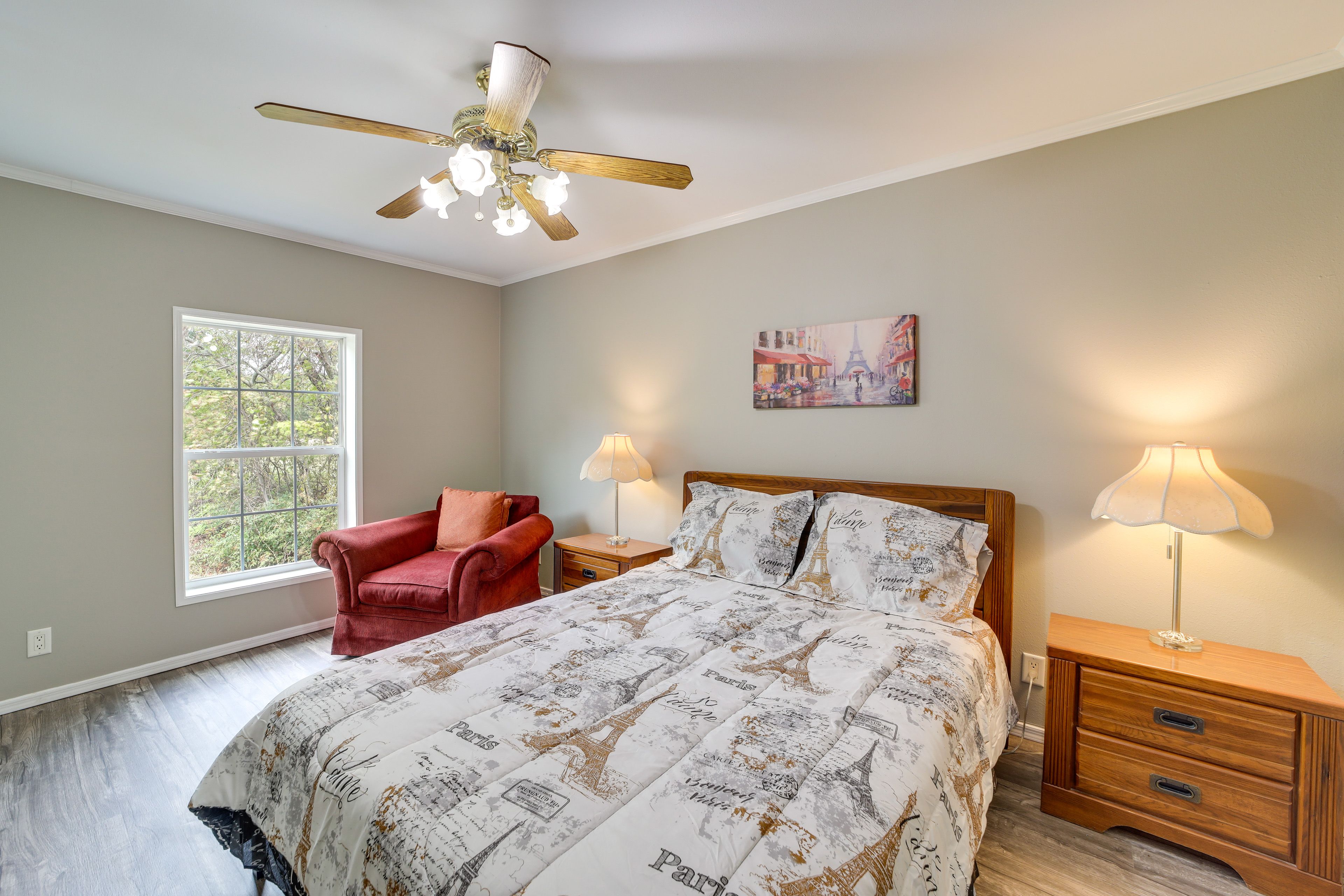 Bedroom 2 | Queen Bed
