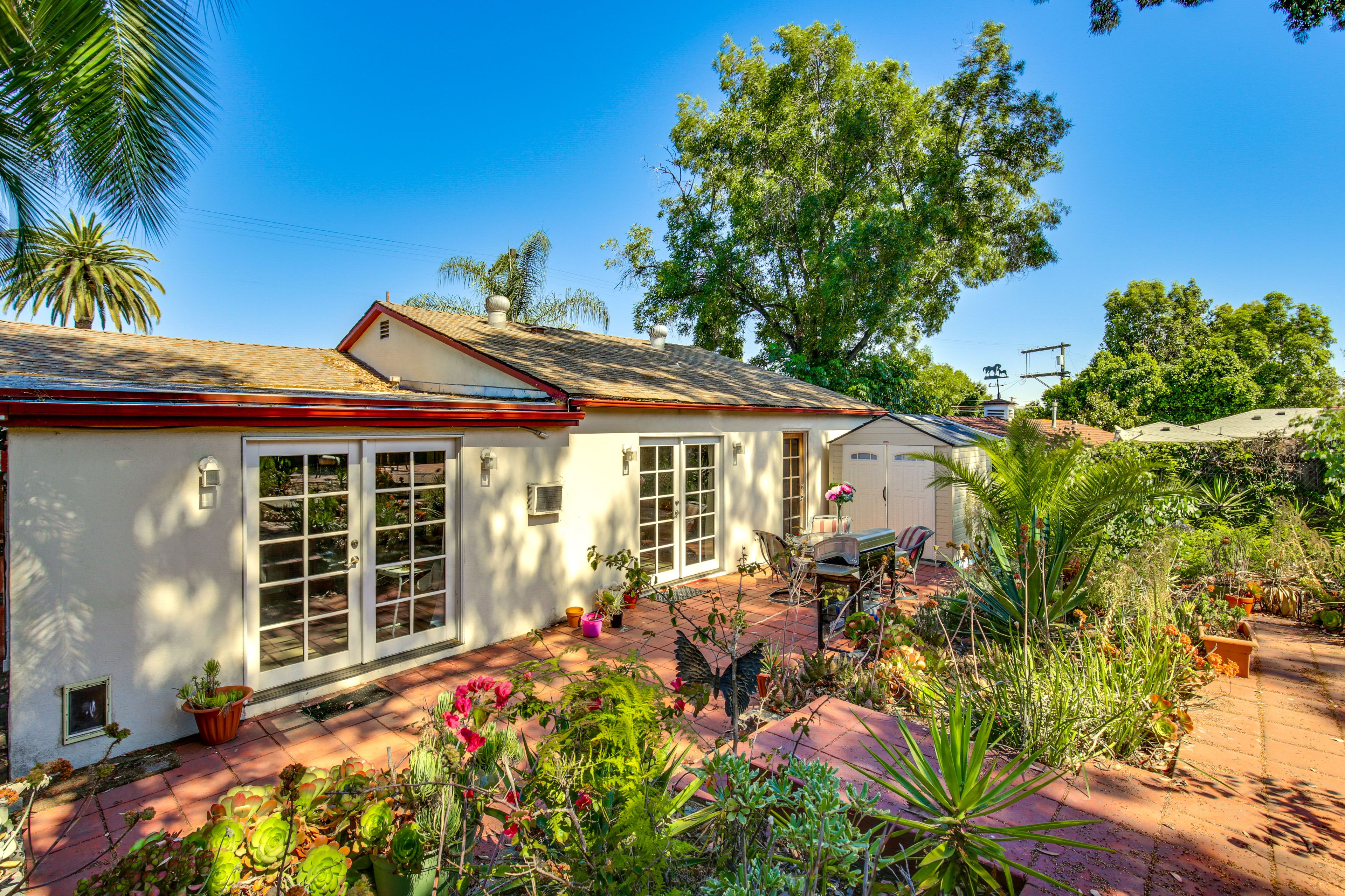 Fenced-In Yard | Garden