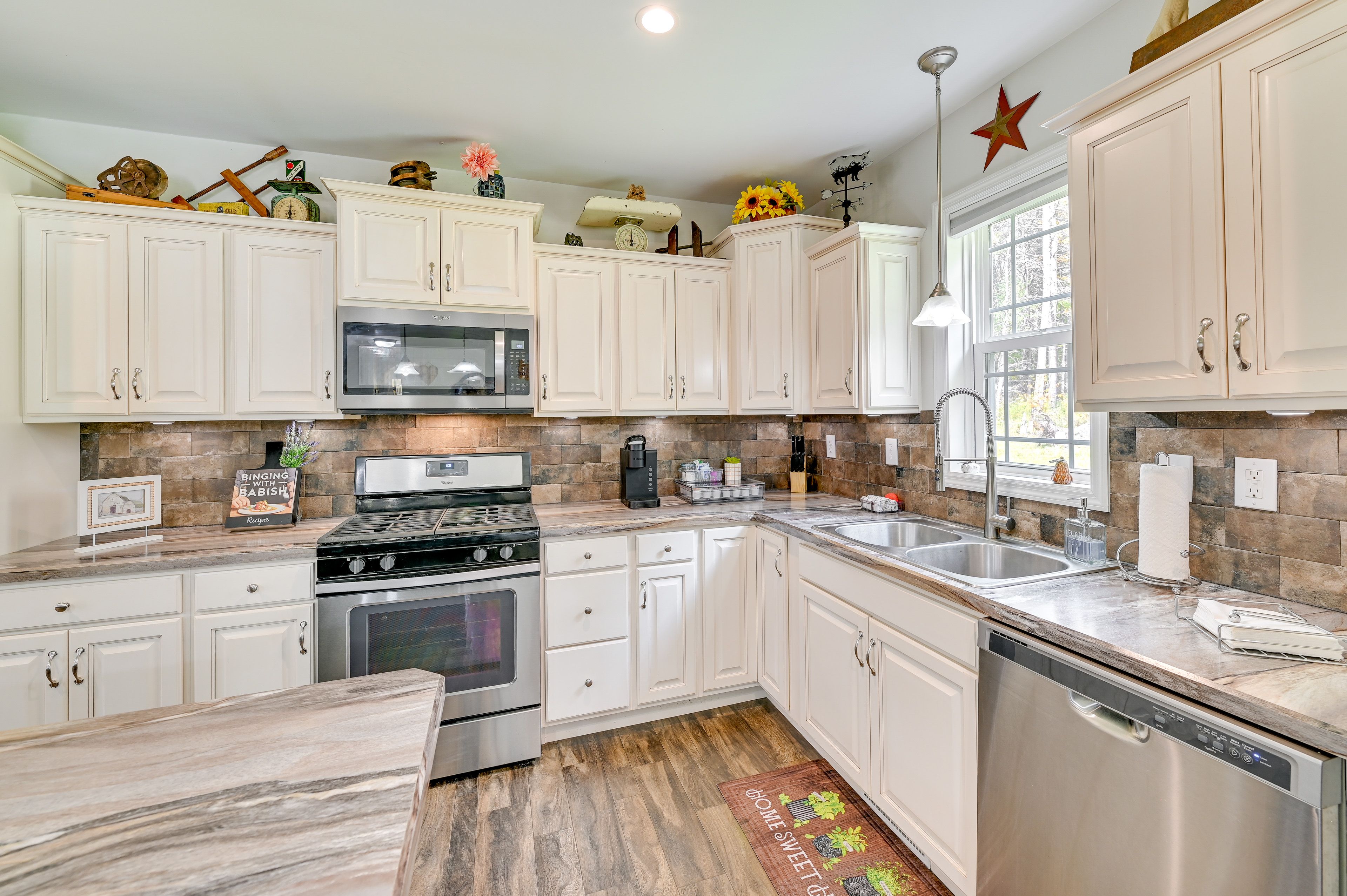 Kitchen | Keurig | Trash Bags | Paper Towels