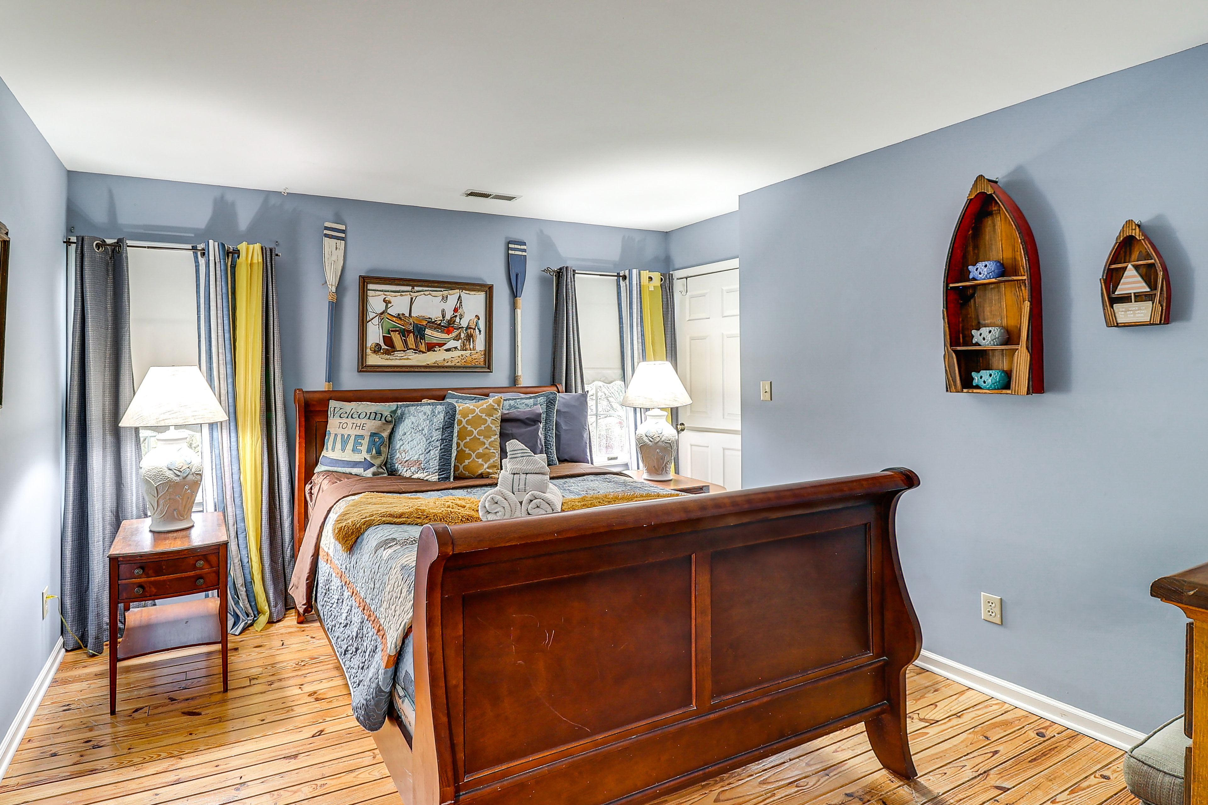 Bedroom 3 | Queen Bed | Flat-Screen TV | 2nd Floor