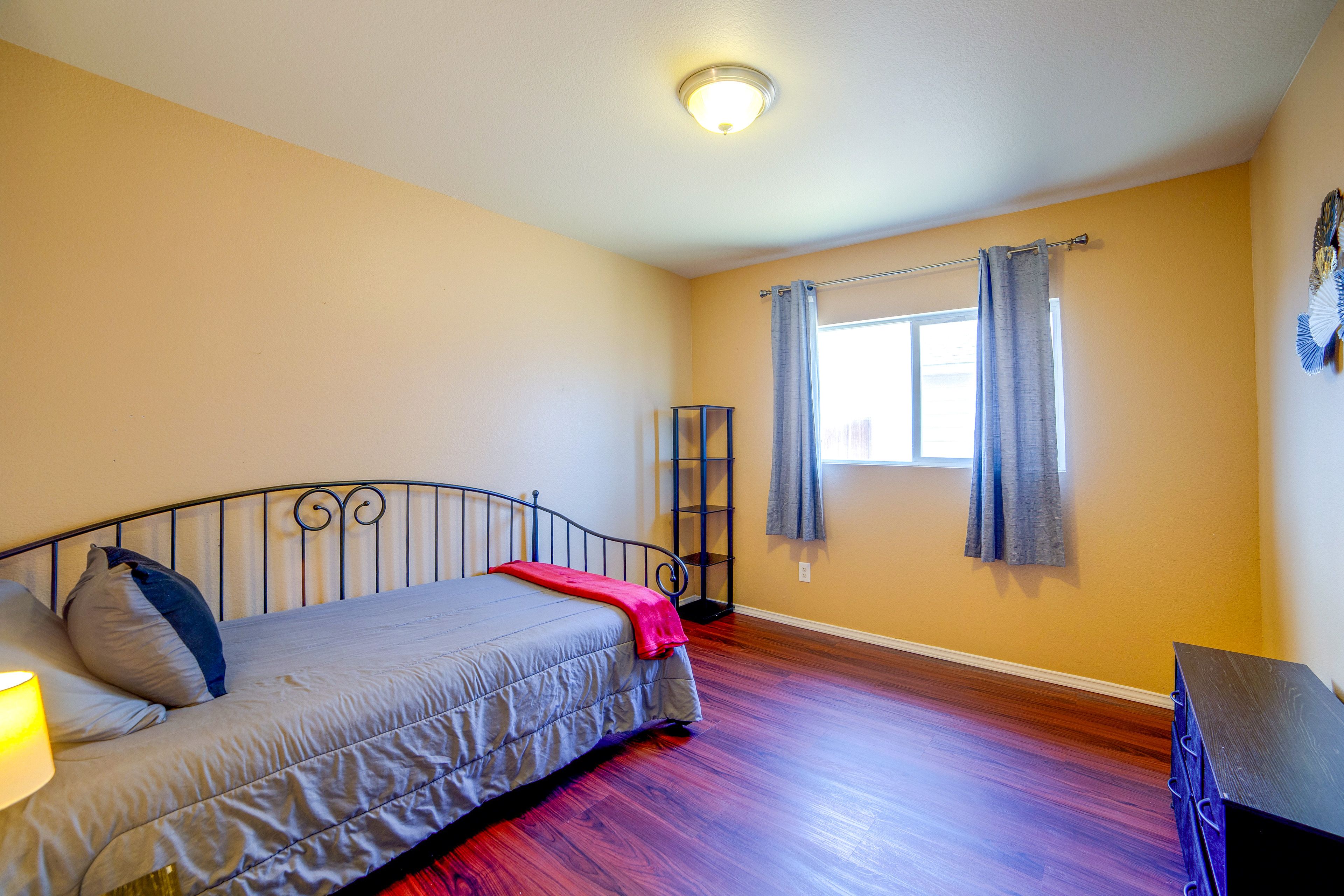Bedroom 2 | Twin Daybed