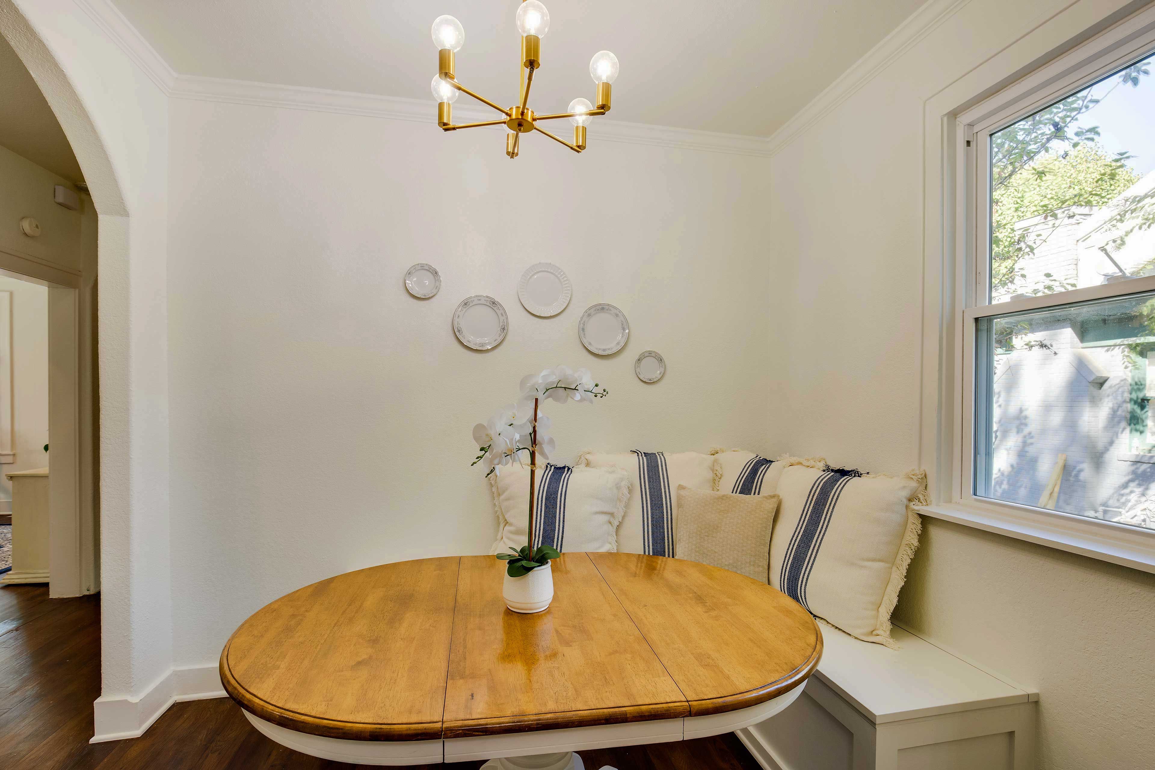Dining Area | Dishware/Flatware | Trash Bags/Paper Towels