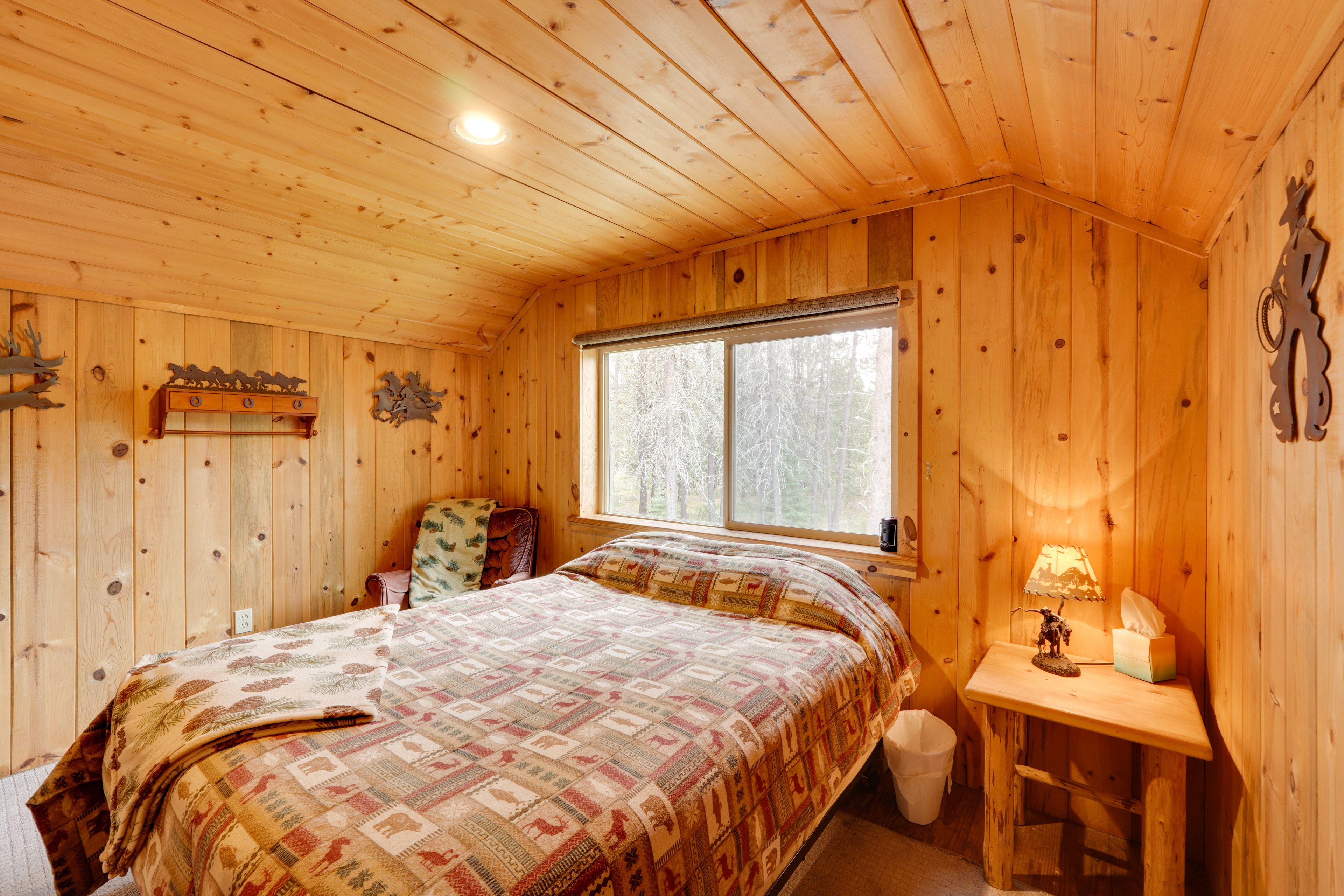 Bonus Room | Queen Bed