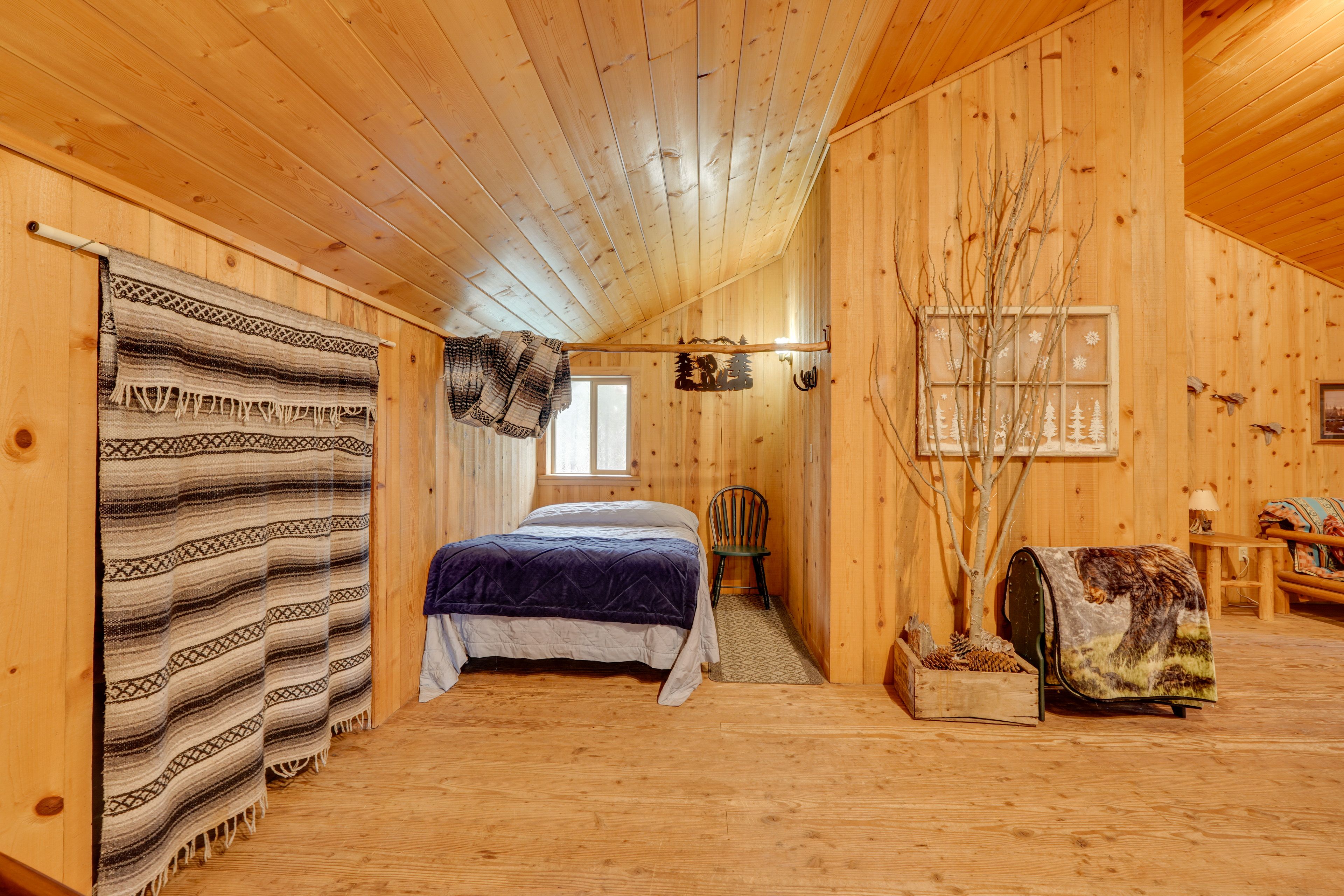 Loft | Full Bed