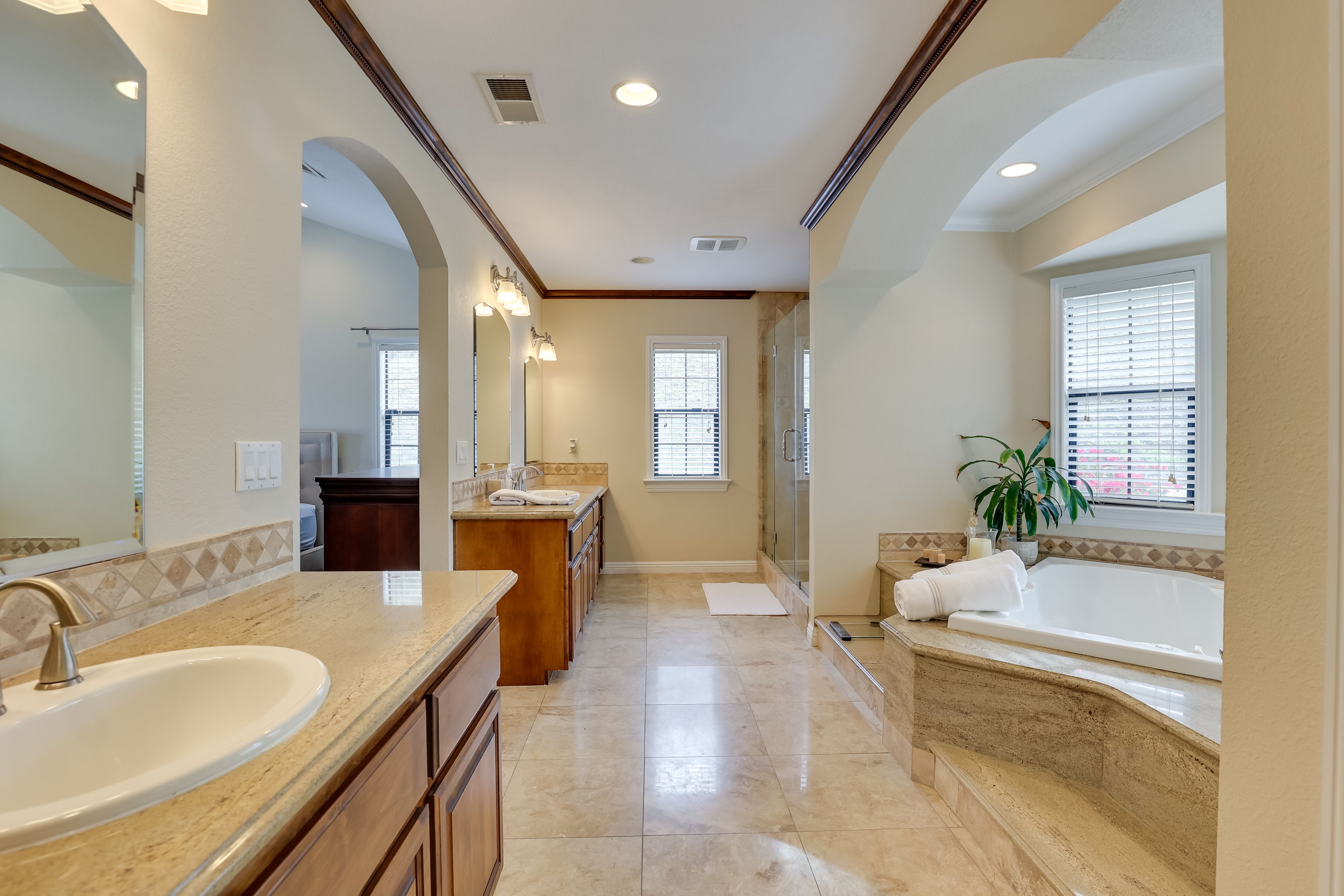 Full Bathroom | Jetted Tub