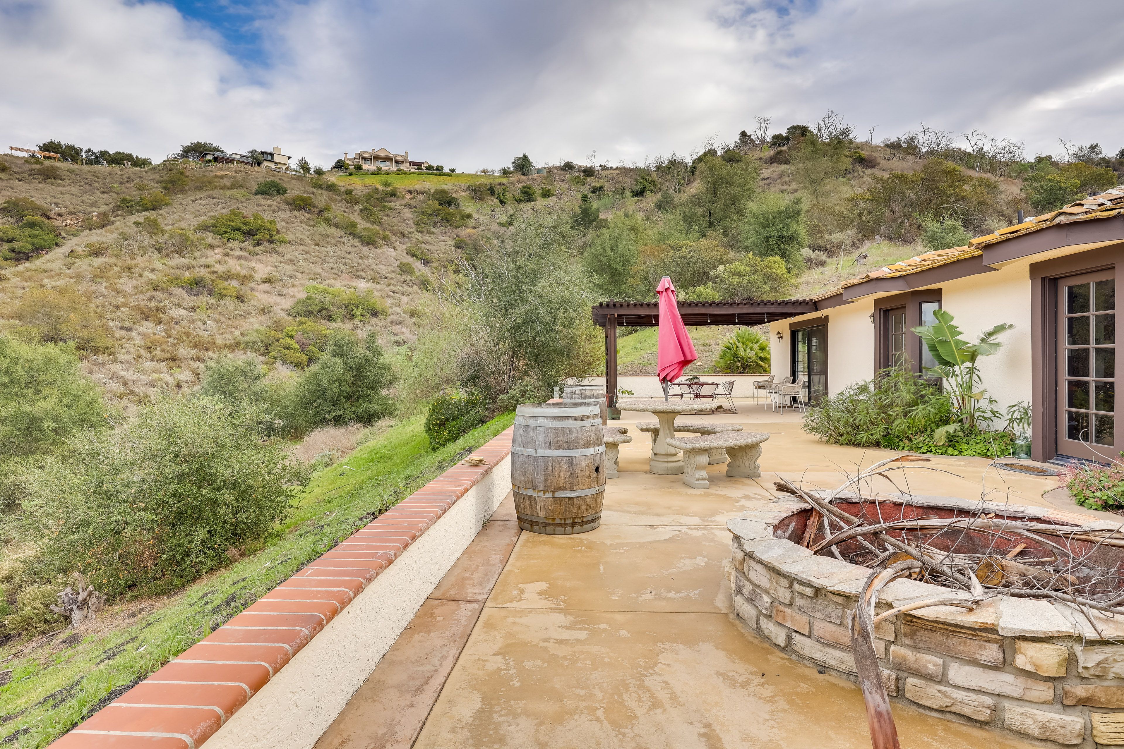 House Exterior | Wood-Burning Fire Pit