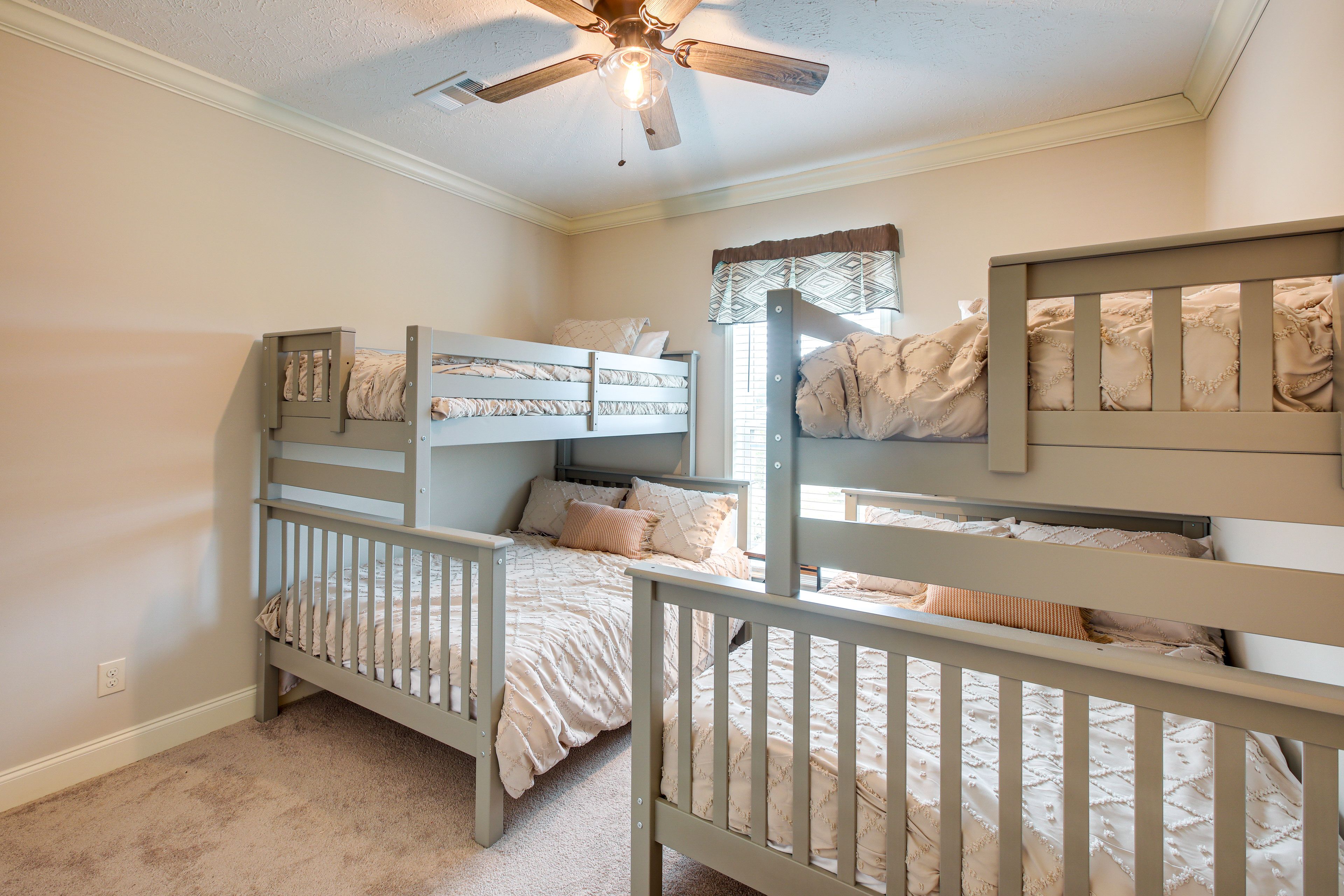 Bedroom 3 | 2 Twin/Full Bunk Beds