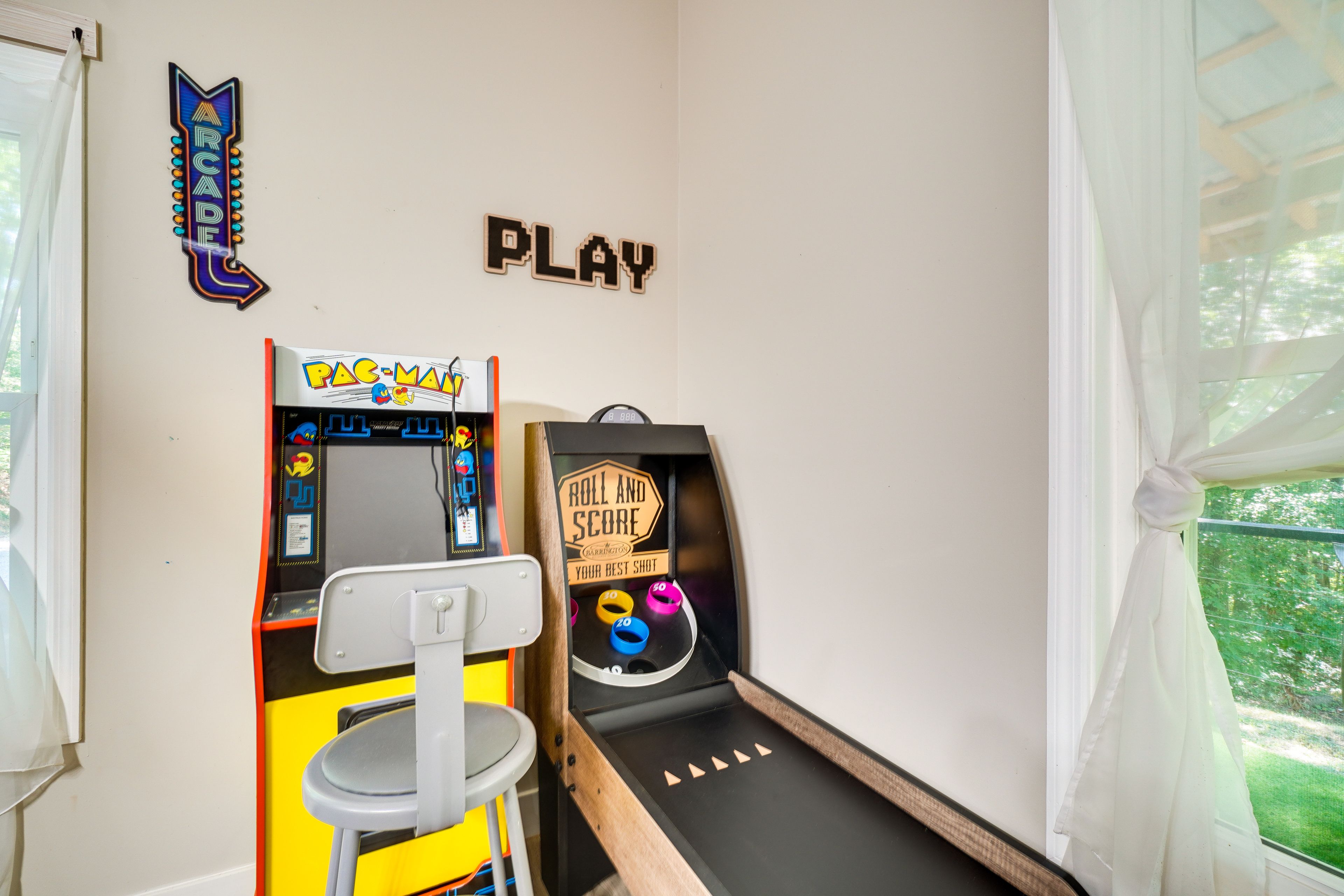 Arcade w/ 20 Games | 1st Floor