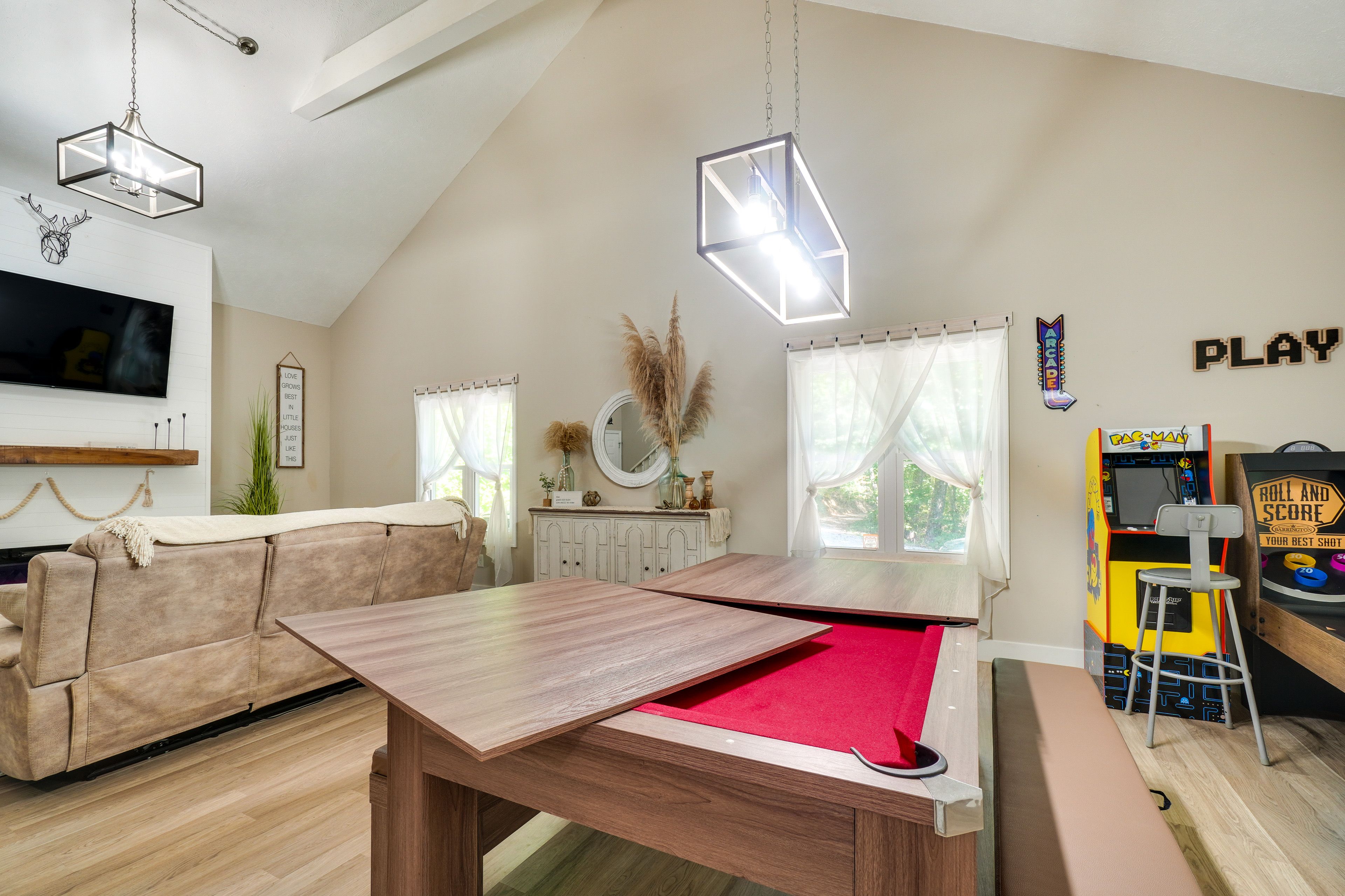 Convertible Ping-Pong/Pool Table | 1st Floor