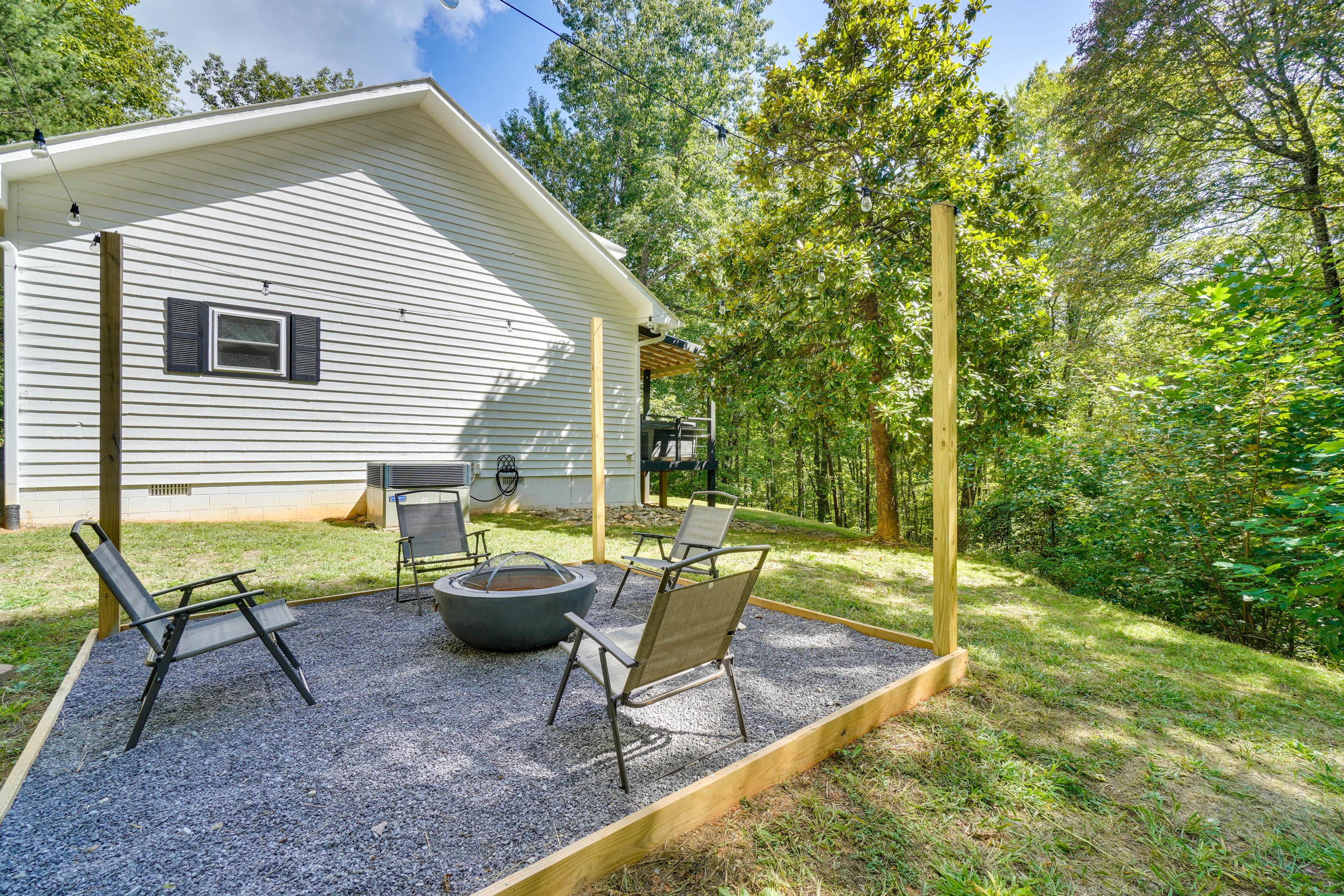 Fire Pit | Secluded Setting