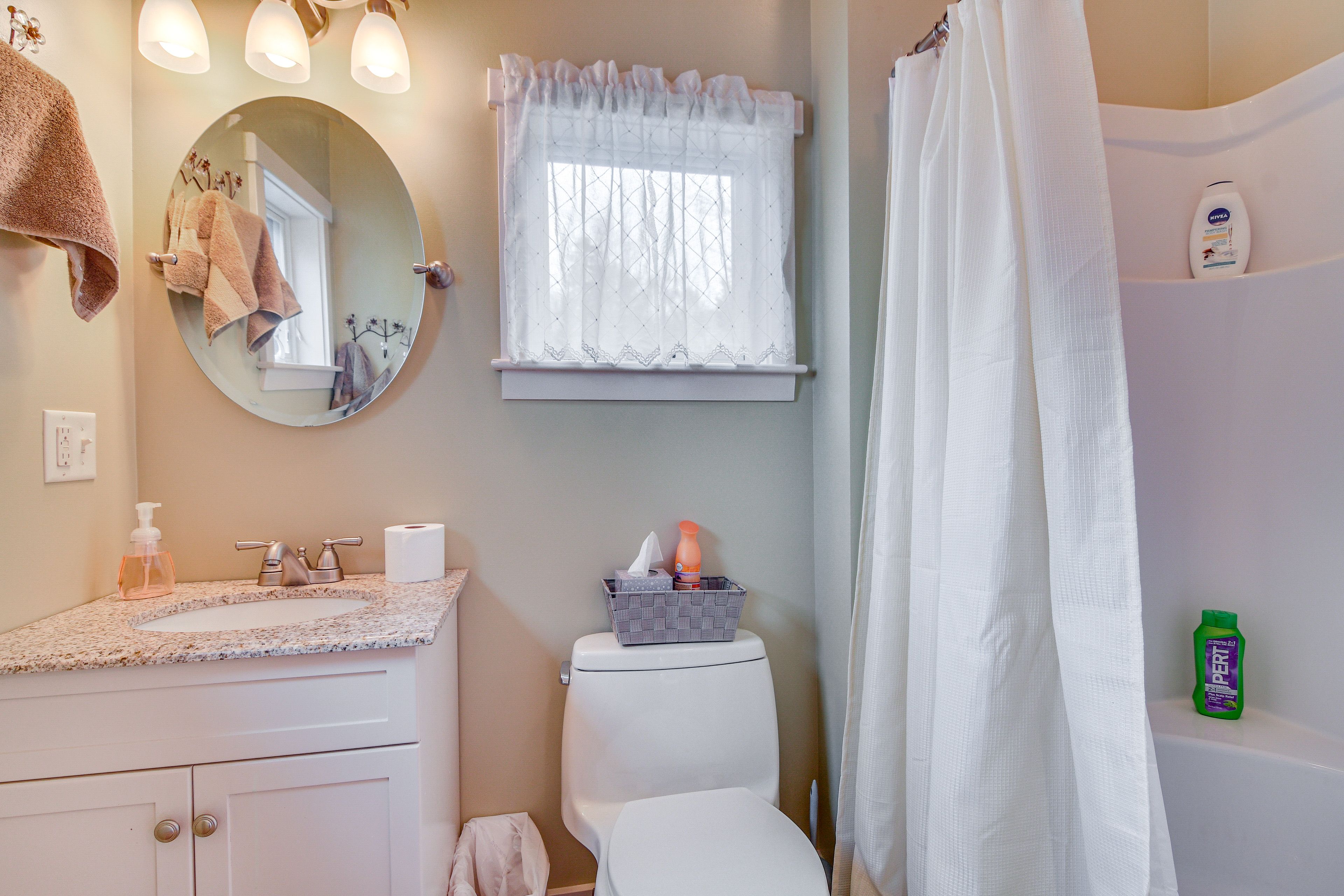 Full Bathroom