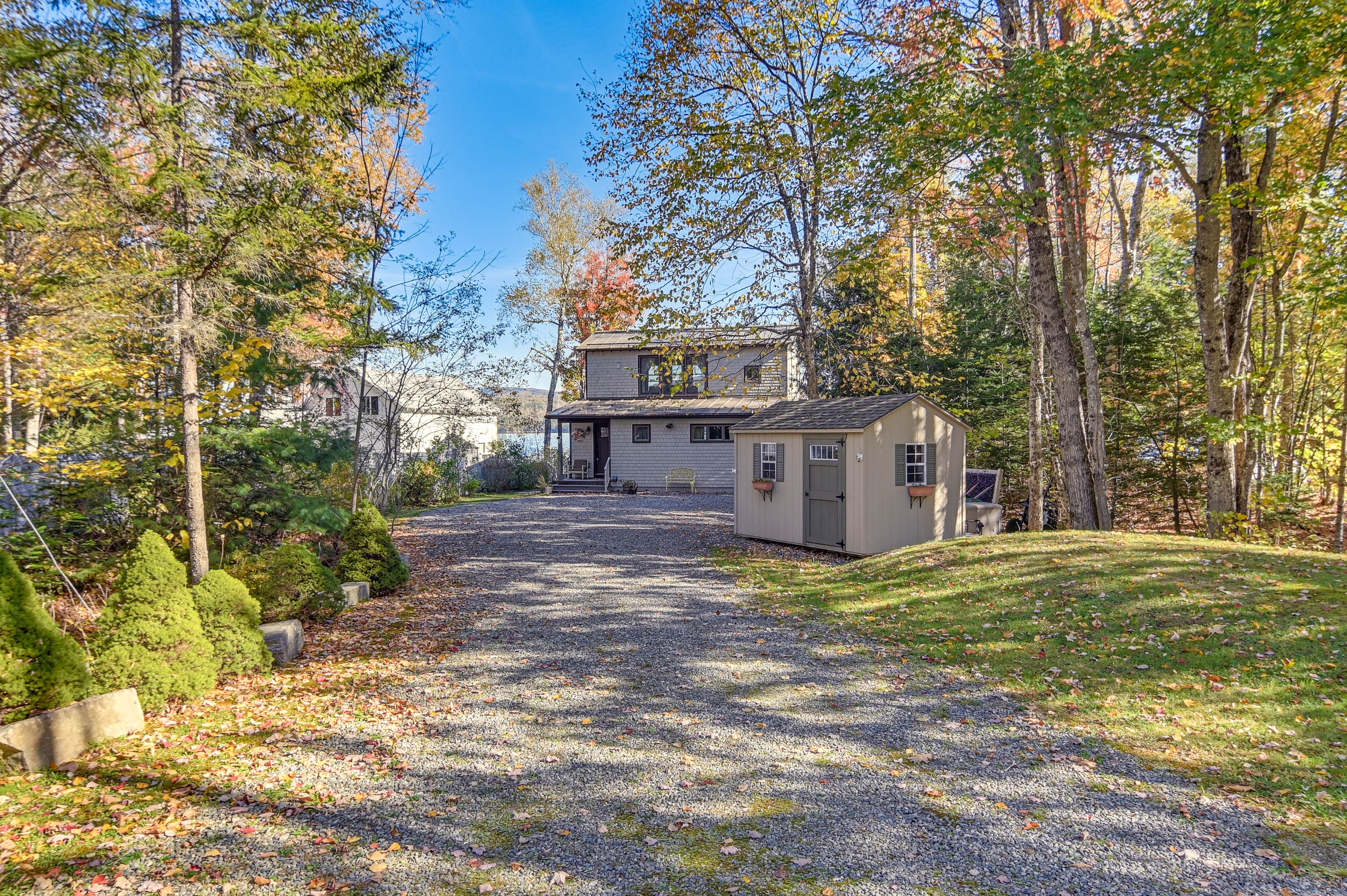 Parking | Gravel Driveway (5 Vehicles) | 1-Acre Open Area