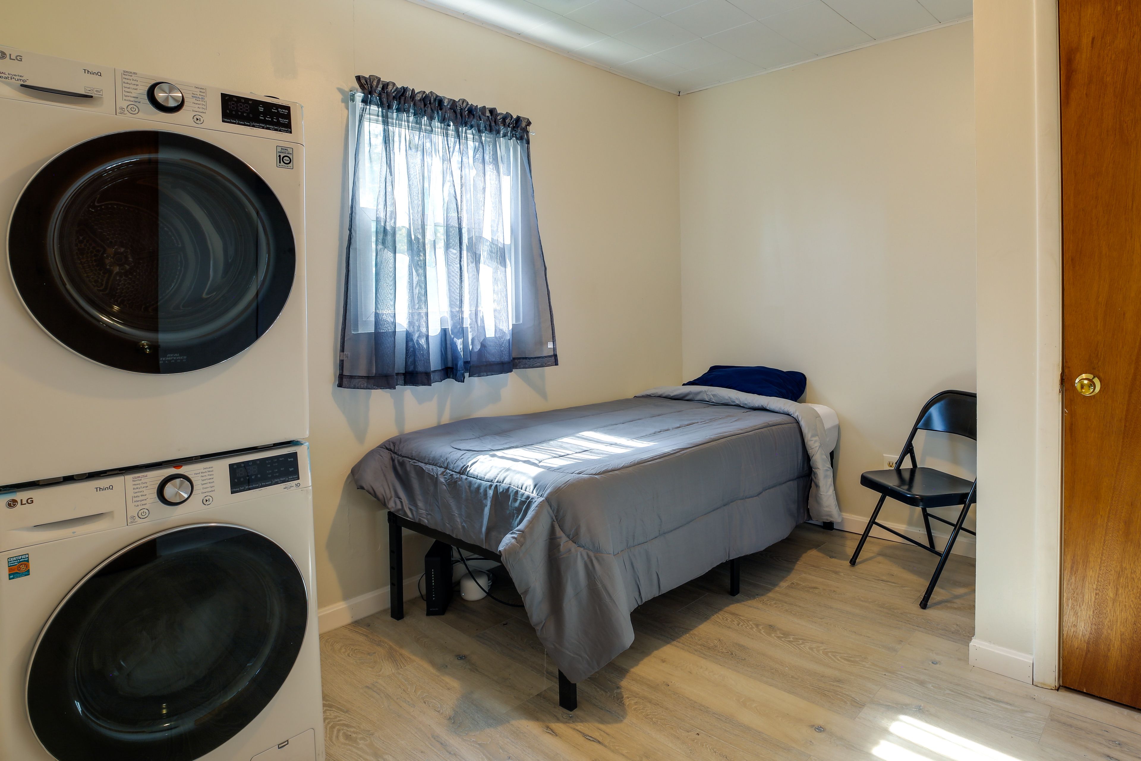 Bedroom 3 | Twin Bed | Smart TV
