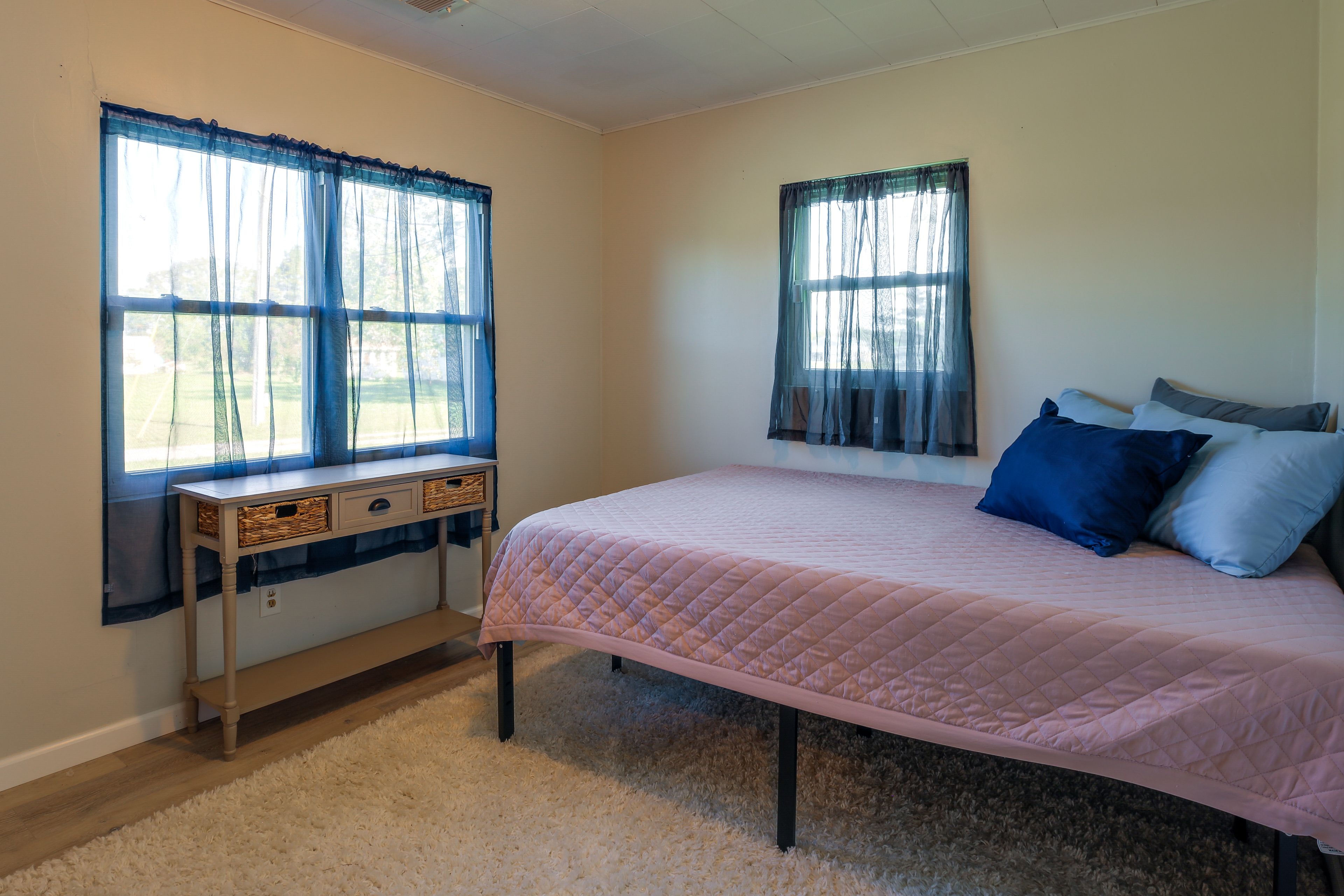 Bedroom 1 | Queen Bed | Linens Provided