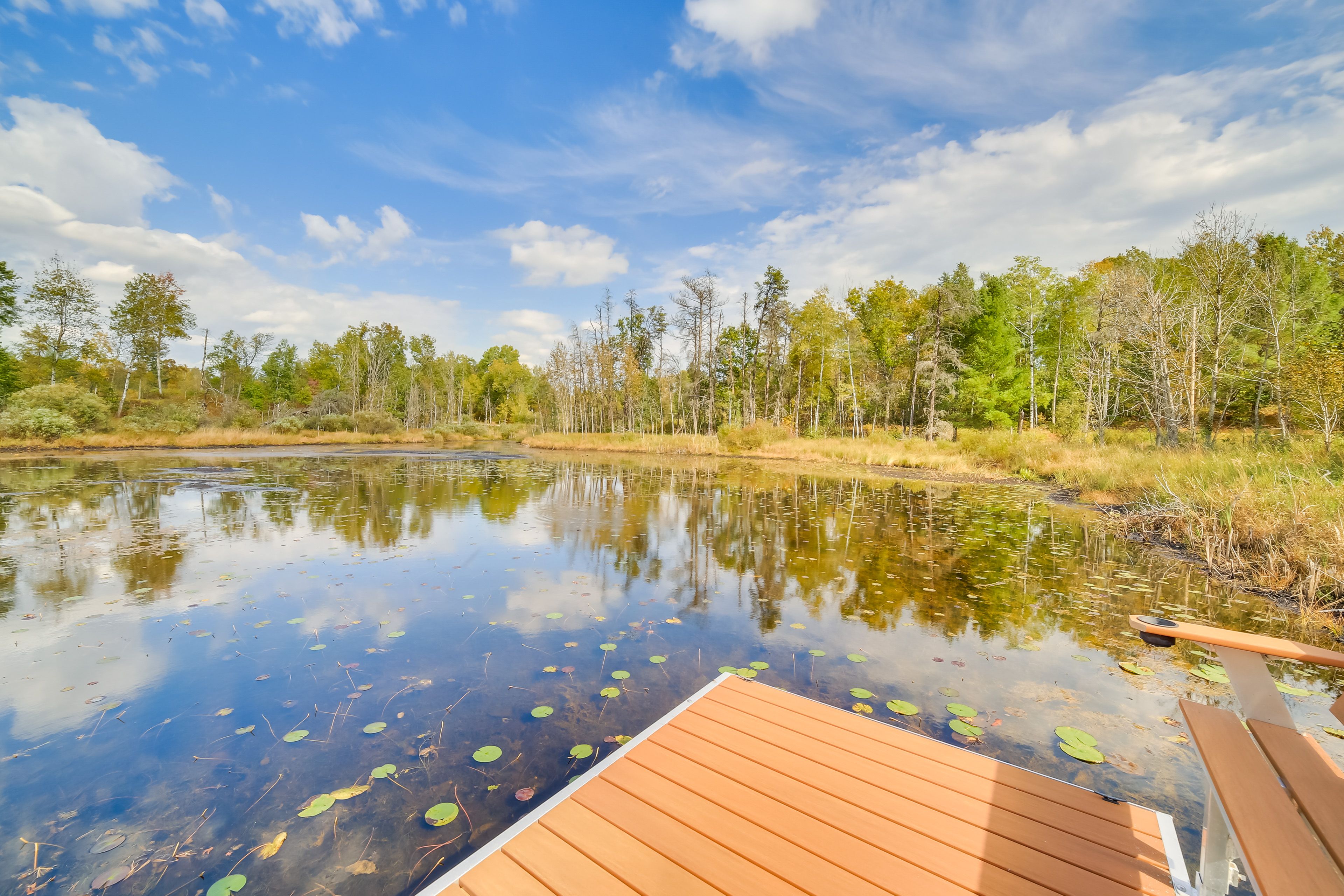 Lake Access | Canoes + Kayaks Available