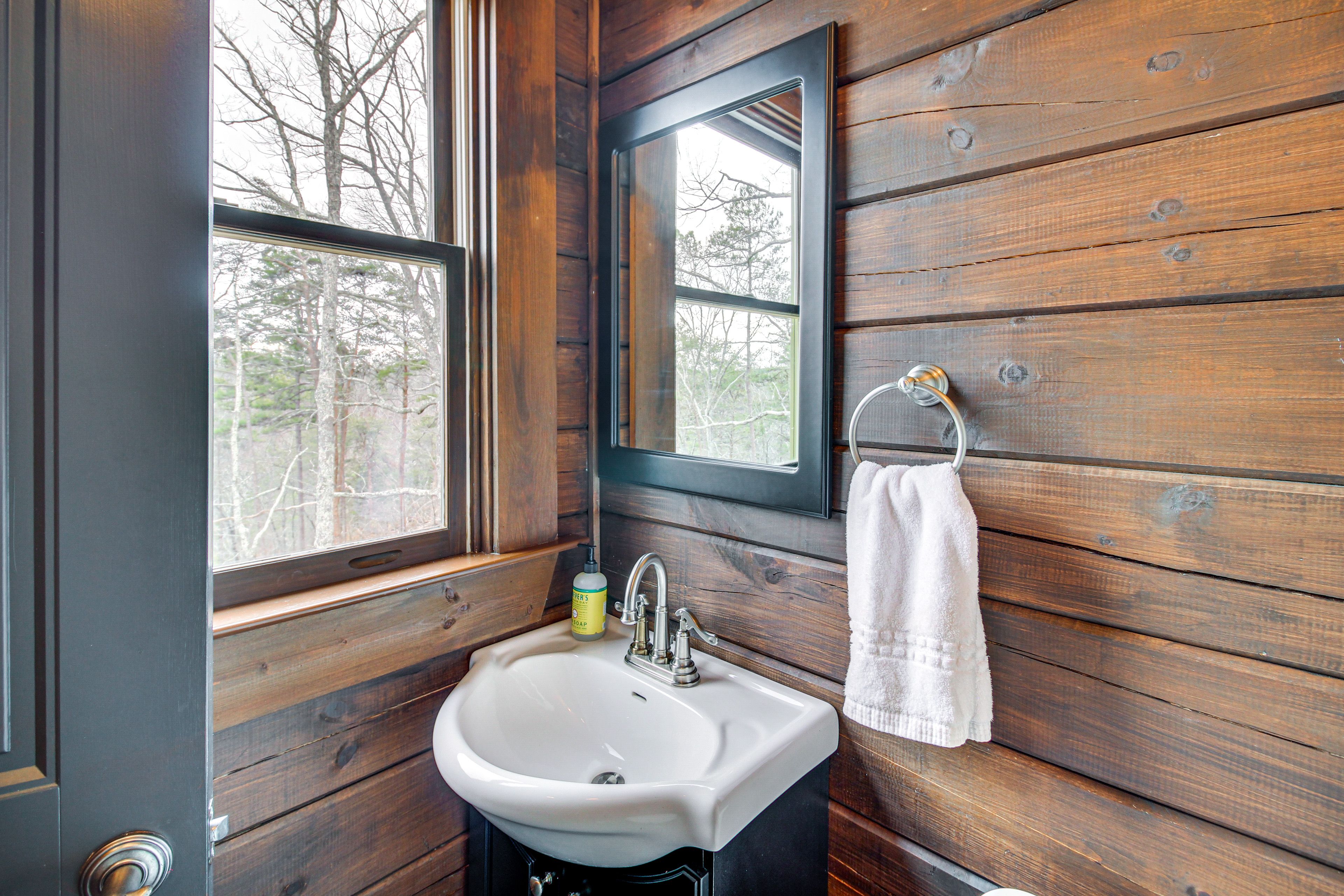 Half Bathroom | 1st Floor