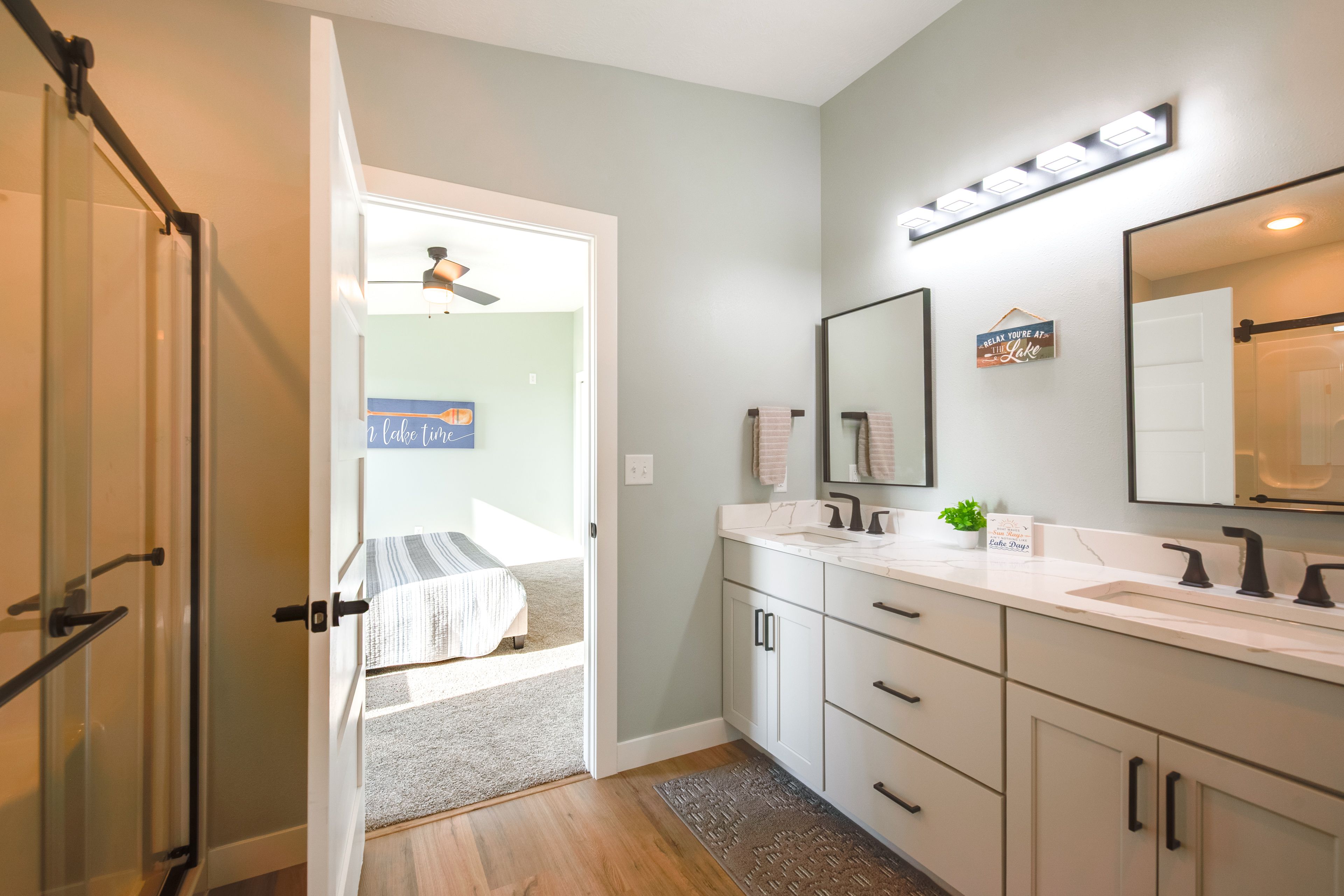 Full Bathroom