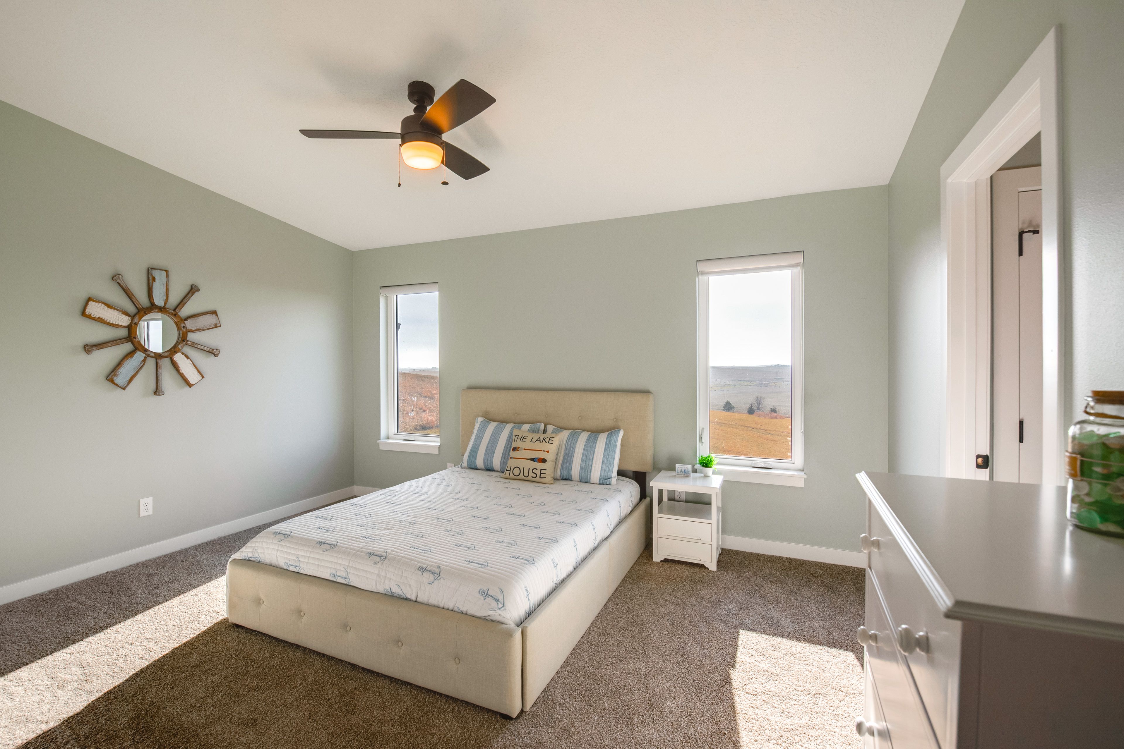 Bedroom 2 | Queen Bed
