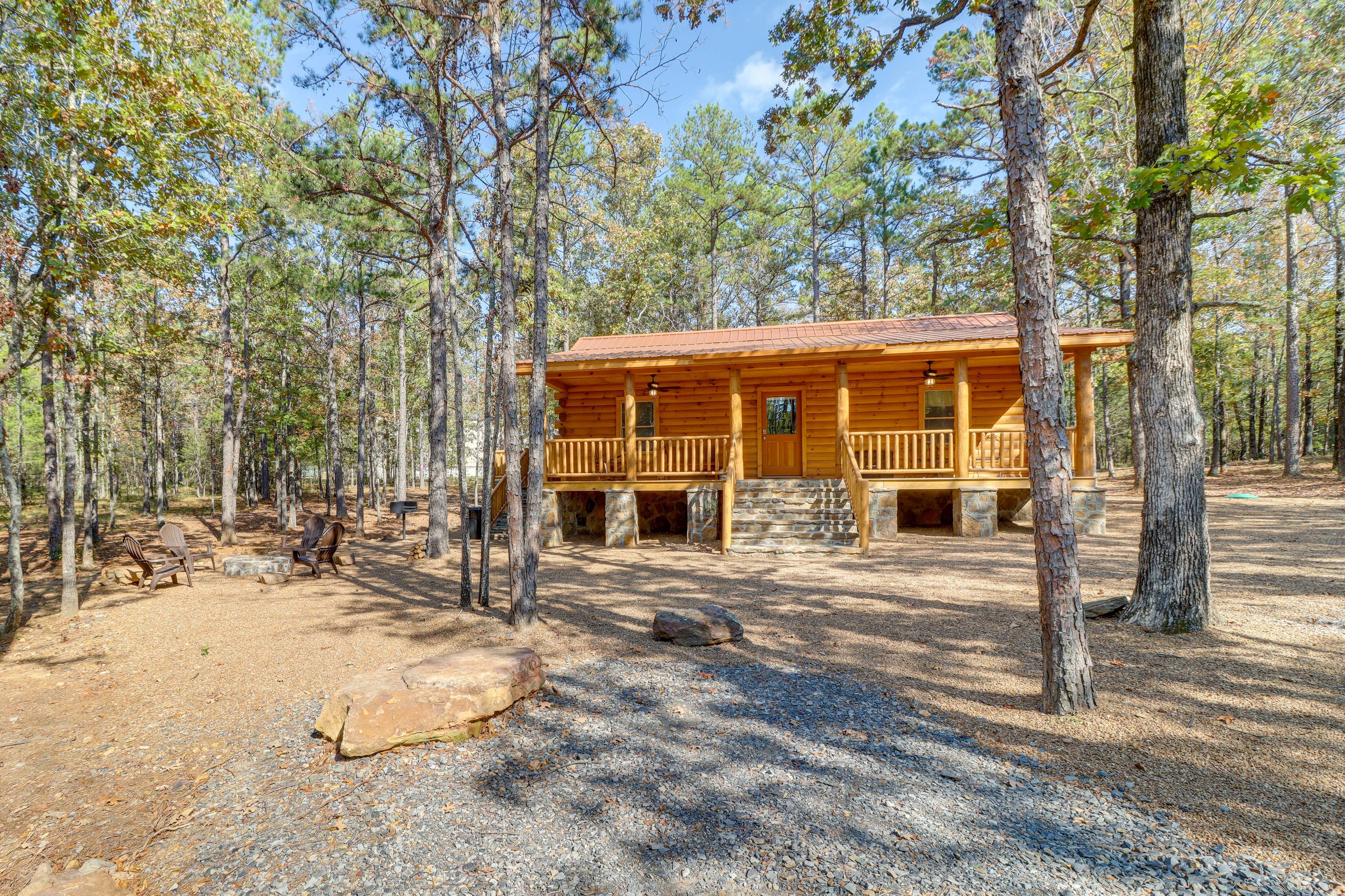 Tumbling Shoals Vacation Rental | 2BR | 1BA | 900 Sq Ft | Steps Required