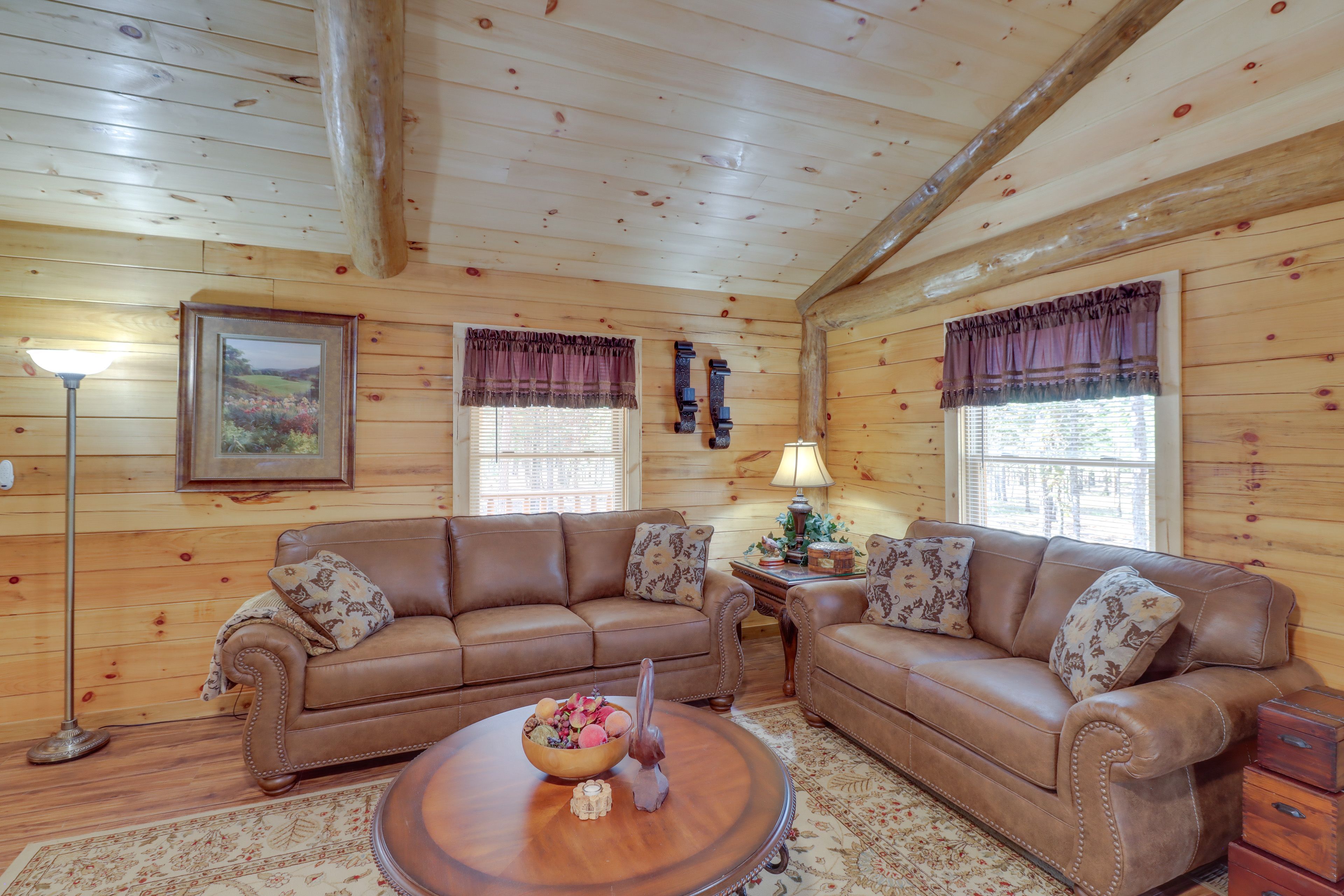 Living Room | Free WiFi | Smart TV | Central A/C