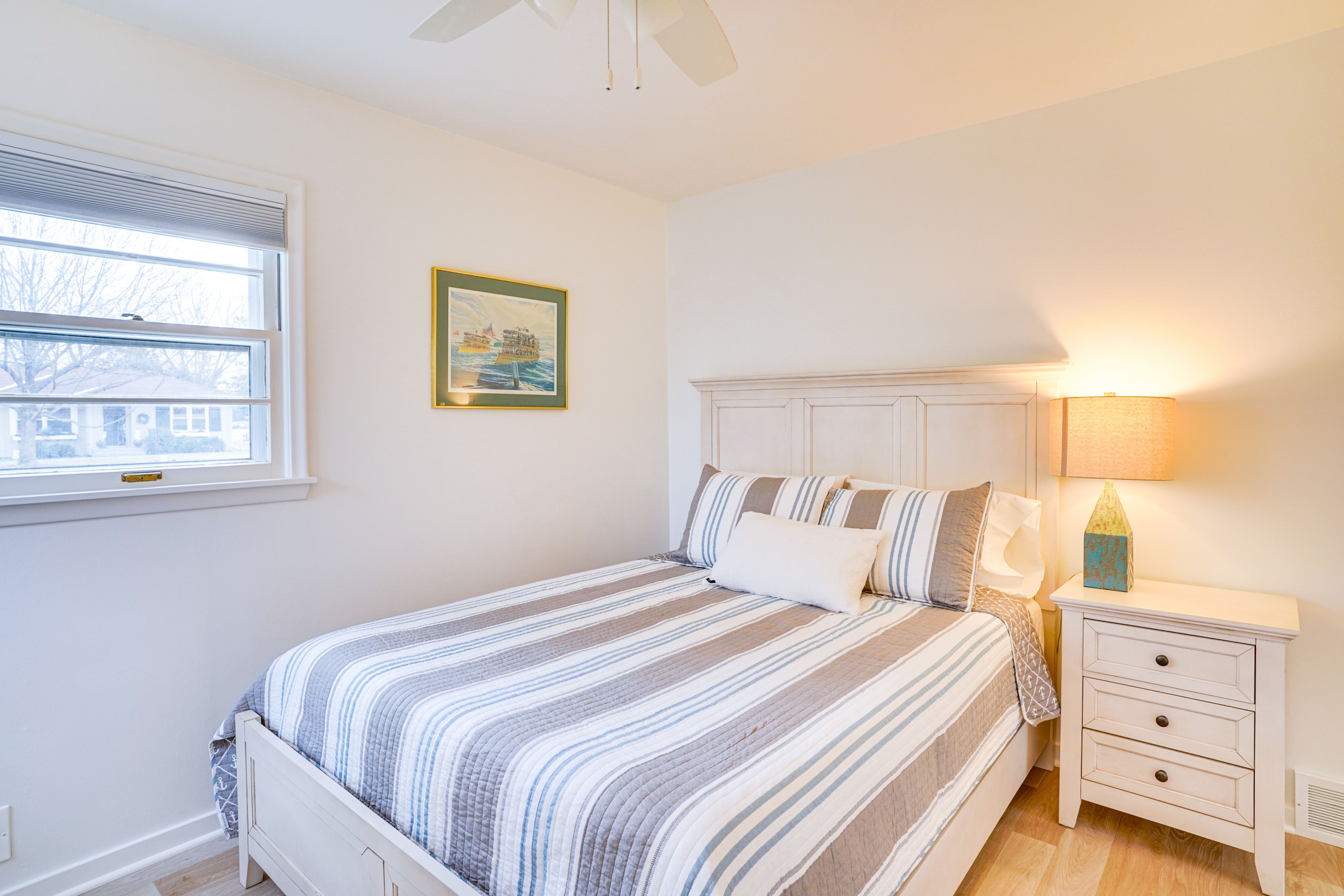 Bedroom 2 | Queen Bed | 1st Level