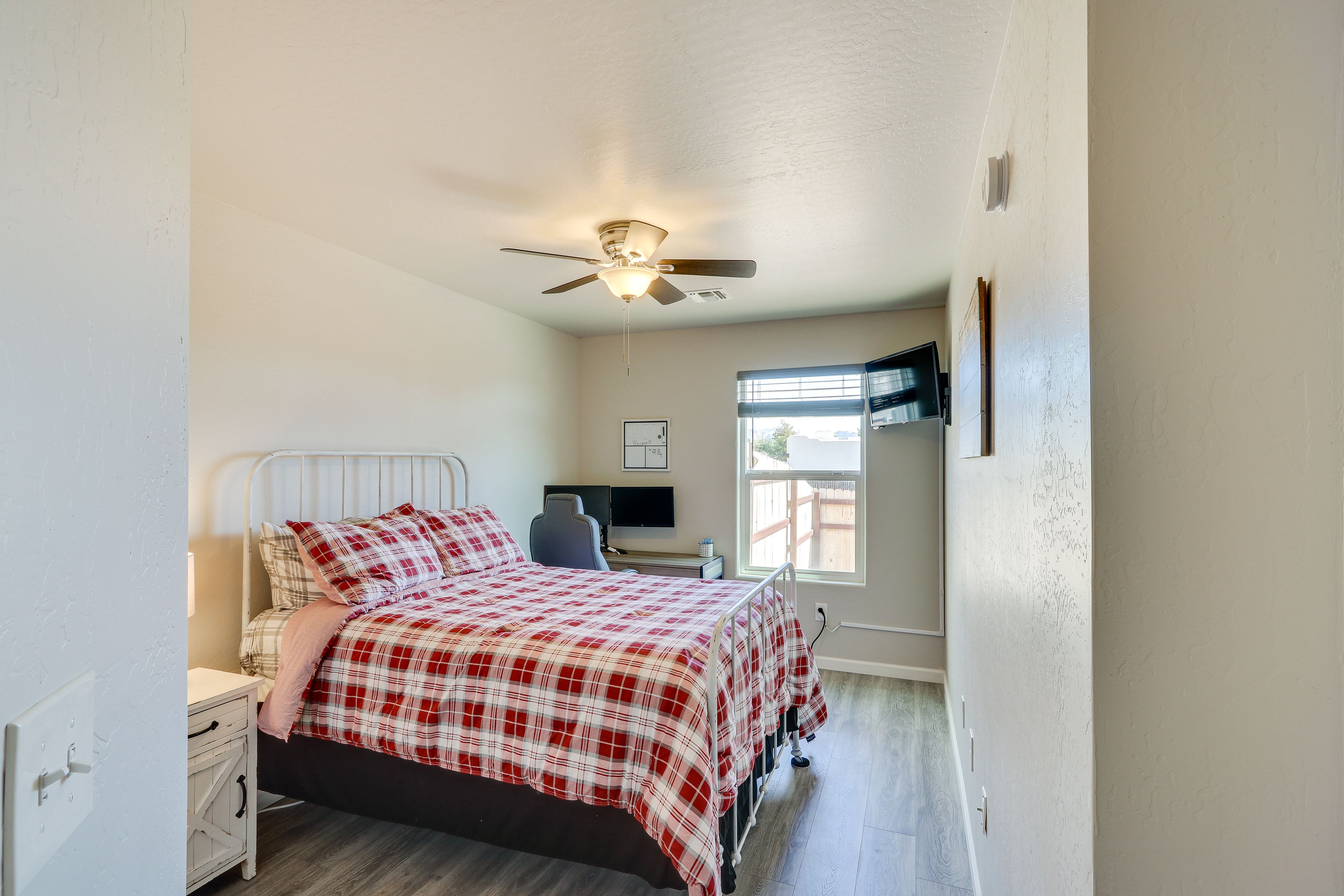 Bedroom 2 | Queen Bed | Office Space