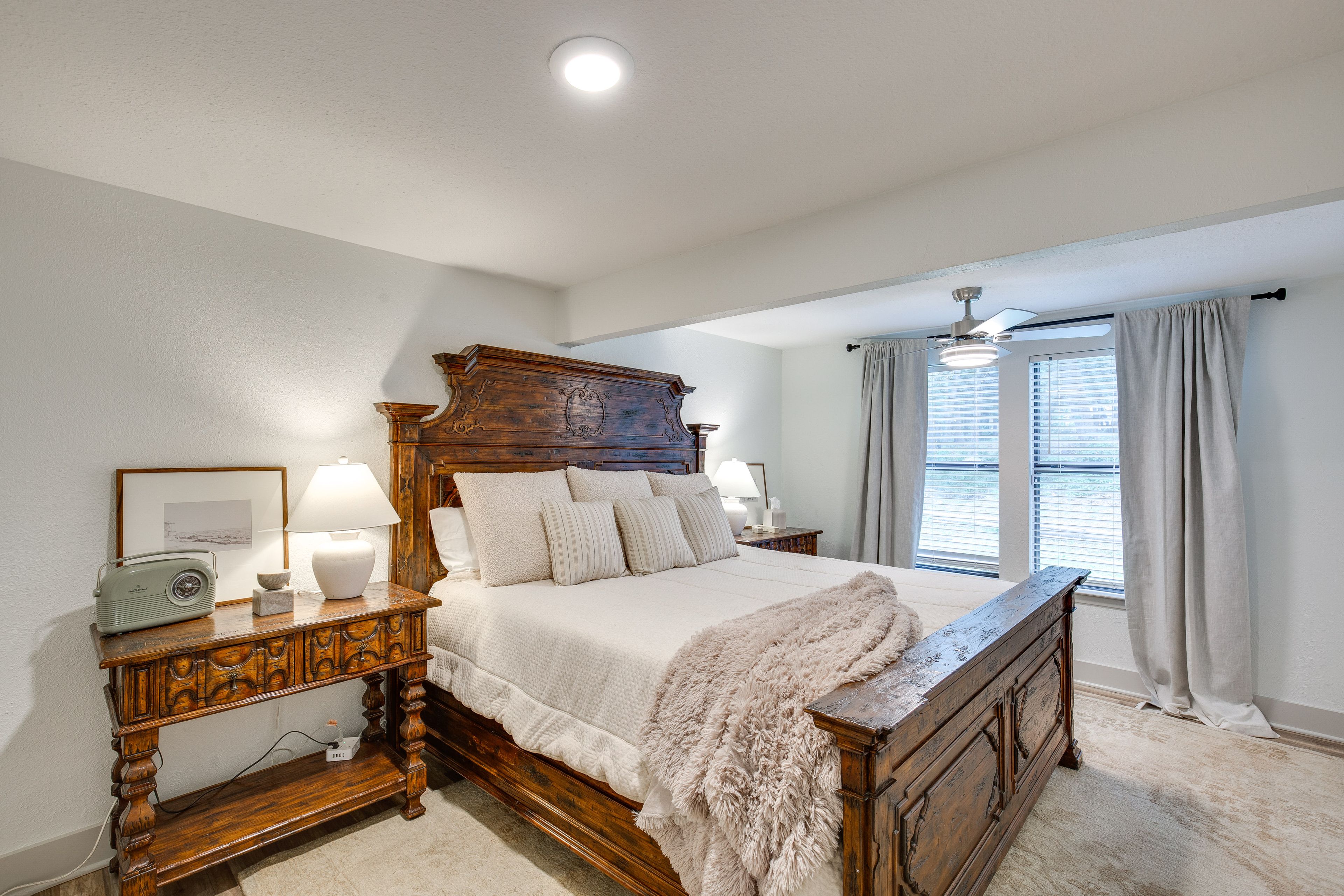 Bedroom 2 | King Bed