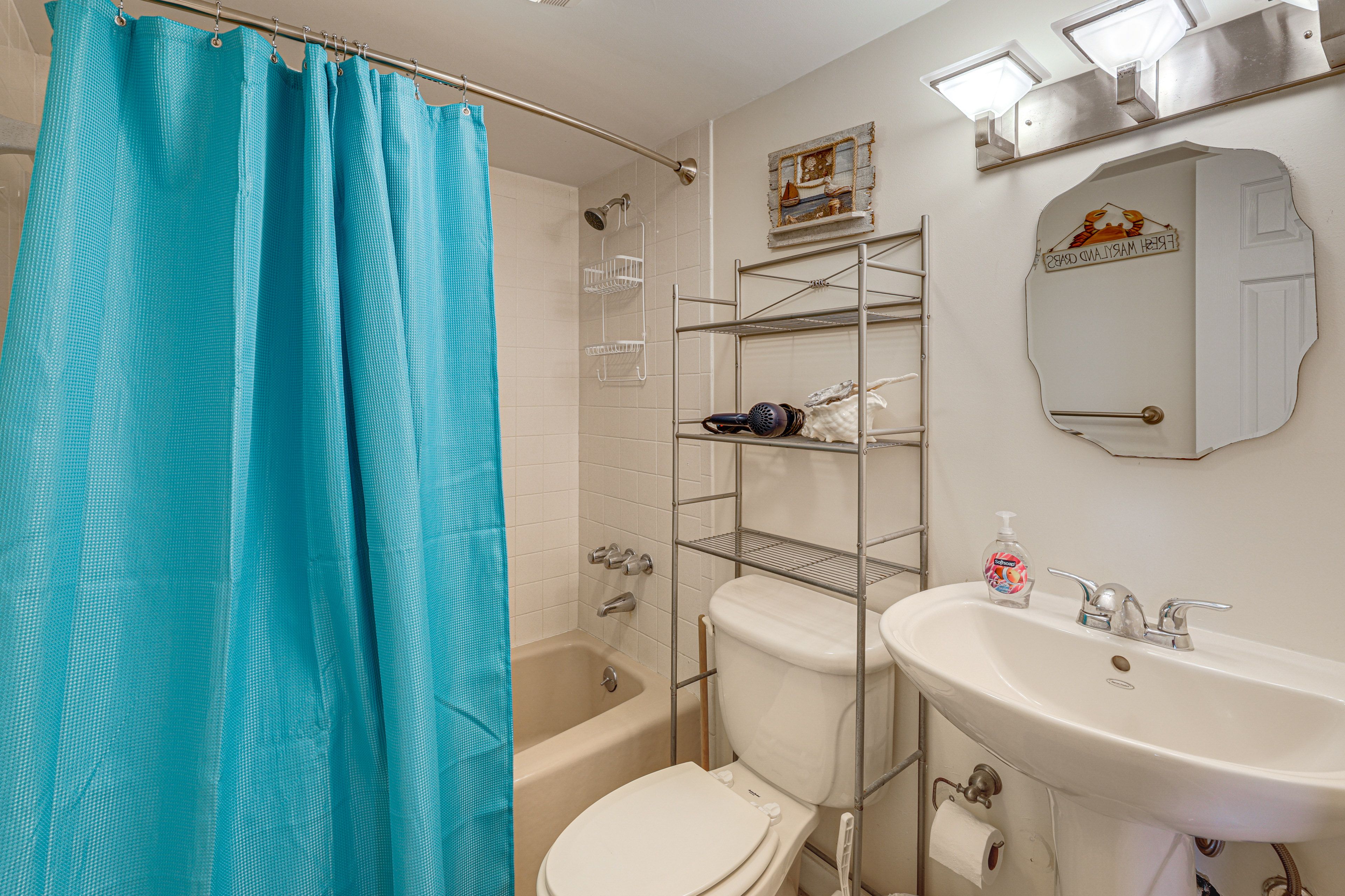 Full Bathroom