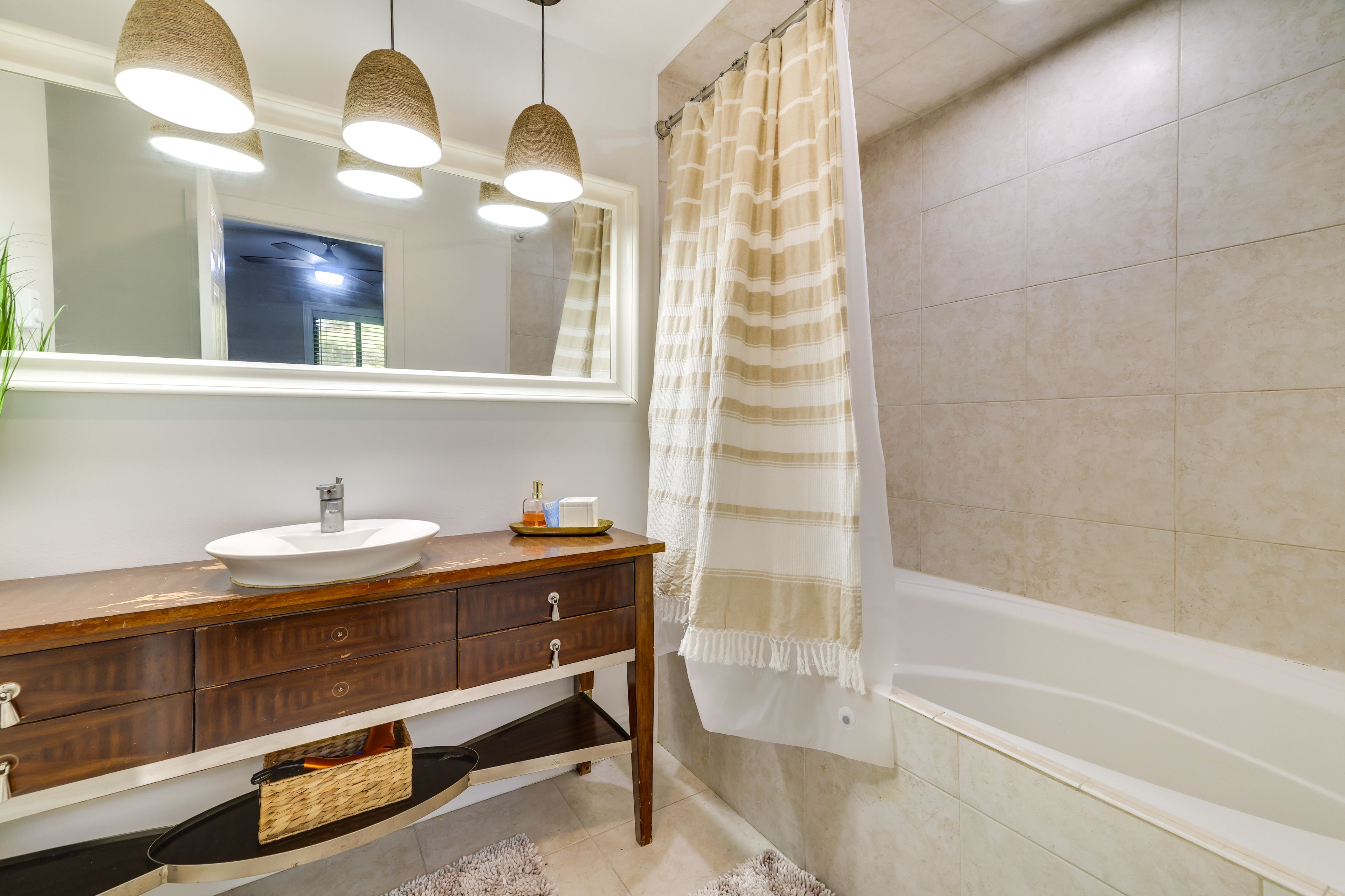 En-Suite Bathroom | Hair Dryer | Towels Provided
