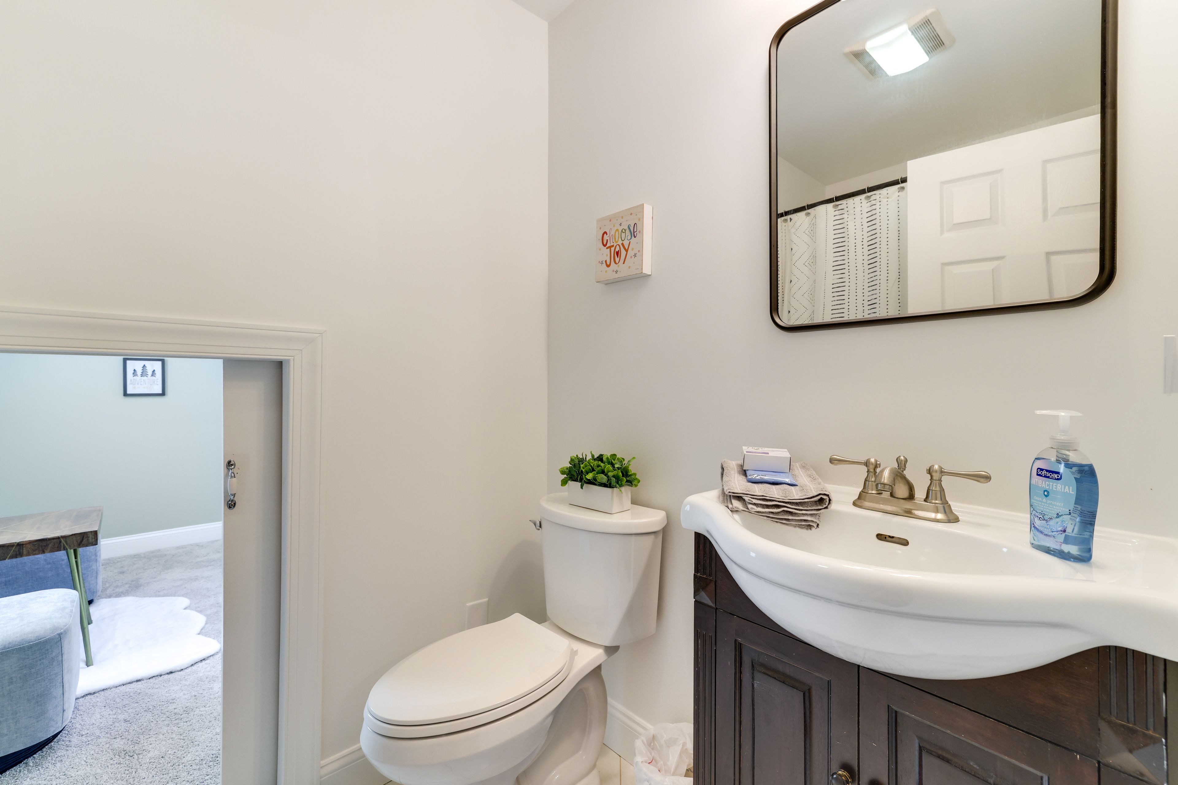 Full Bathroom