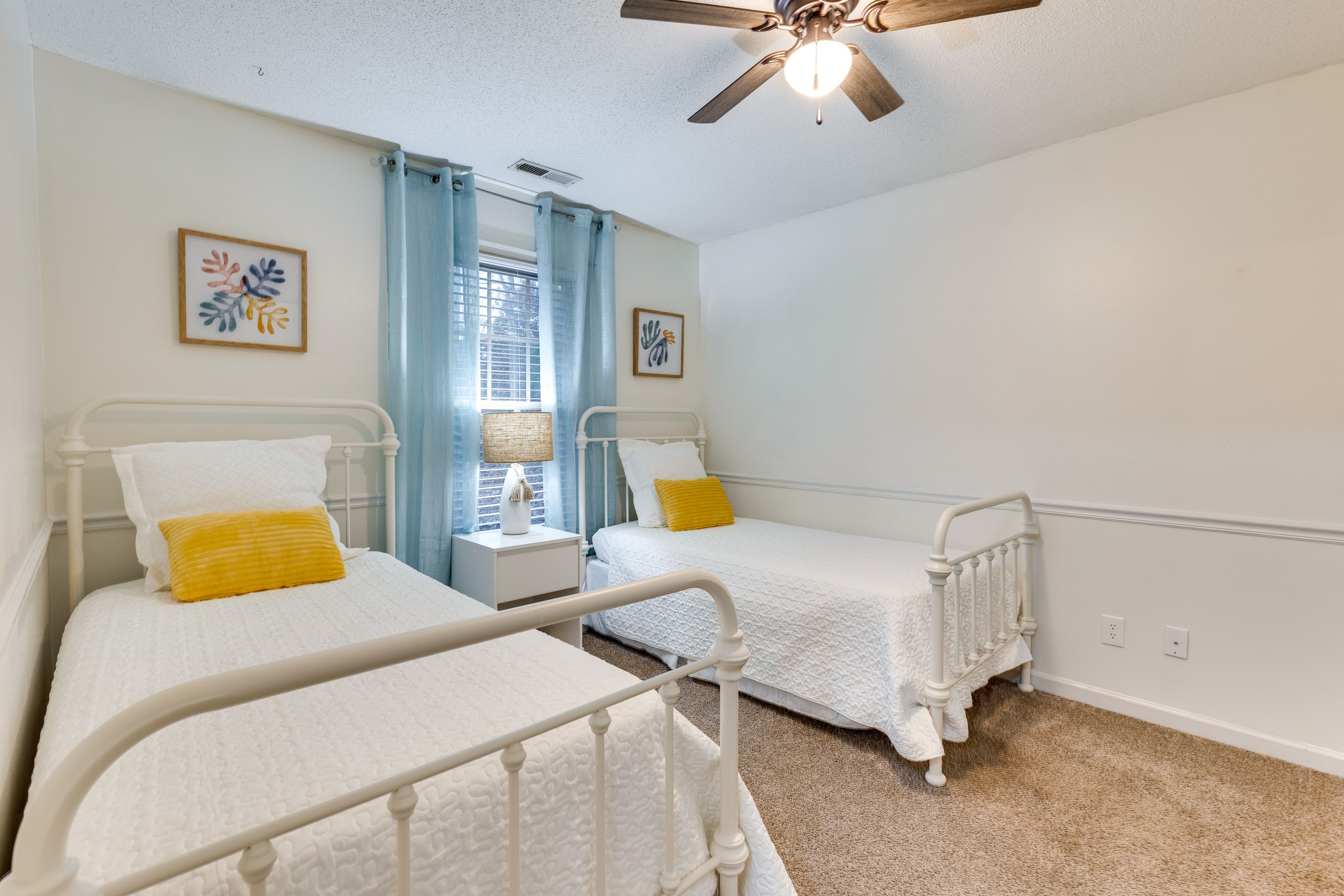 Bedroom 3 | 2 Twin Beds