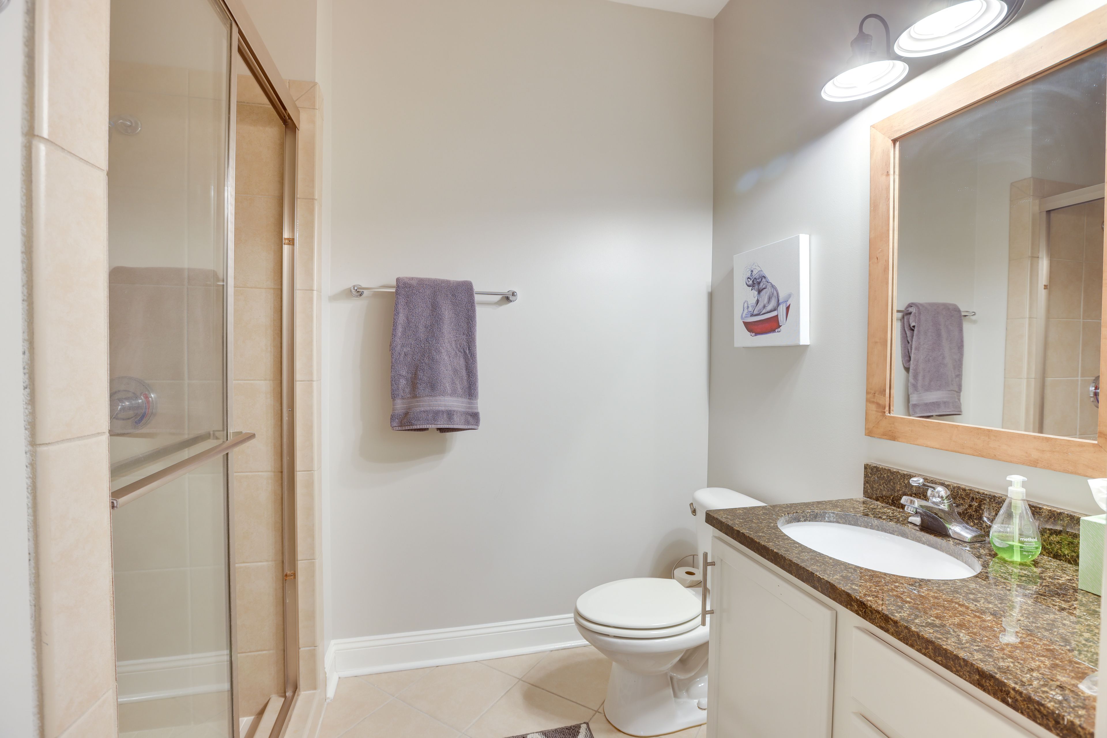 Full Bathroom | Complimentary Toiletries