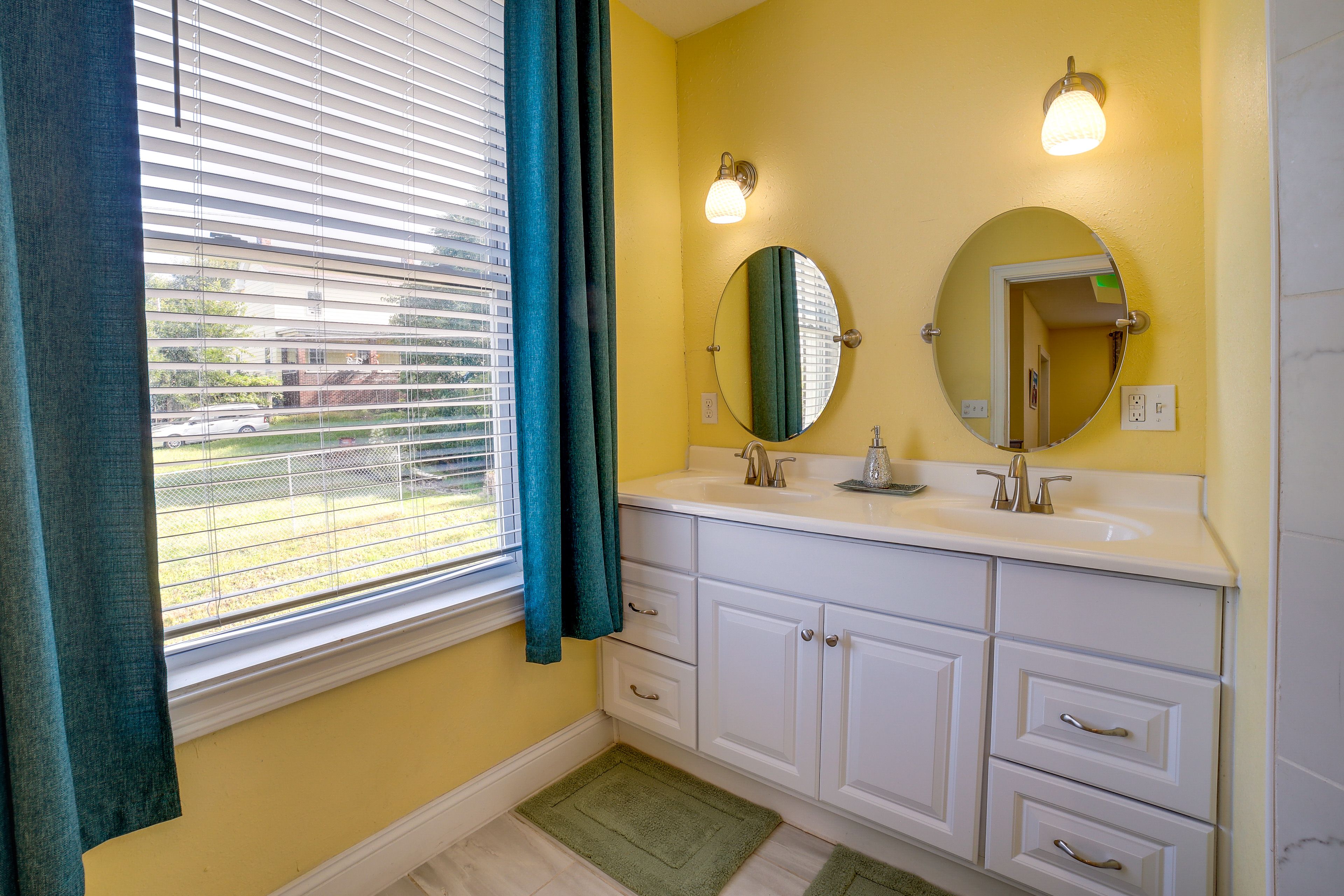 En-Suite Bathroom | Shower | Towels Provided