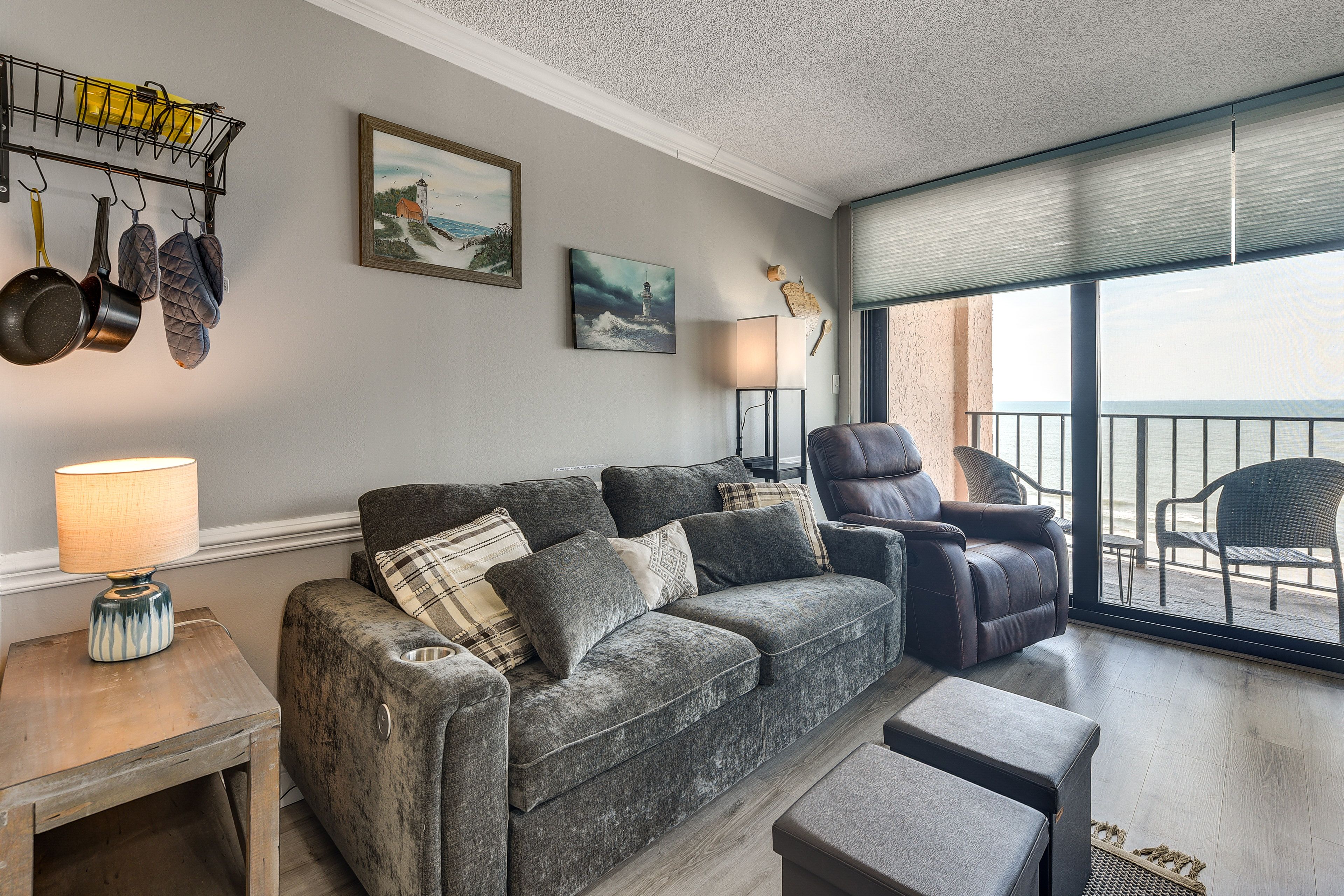 Living Room | Sleeper Sofa