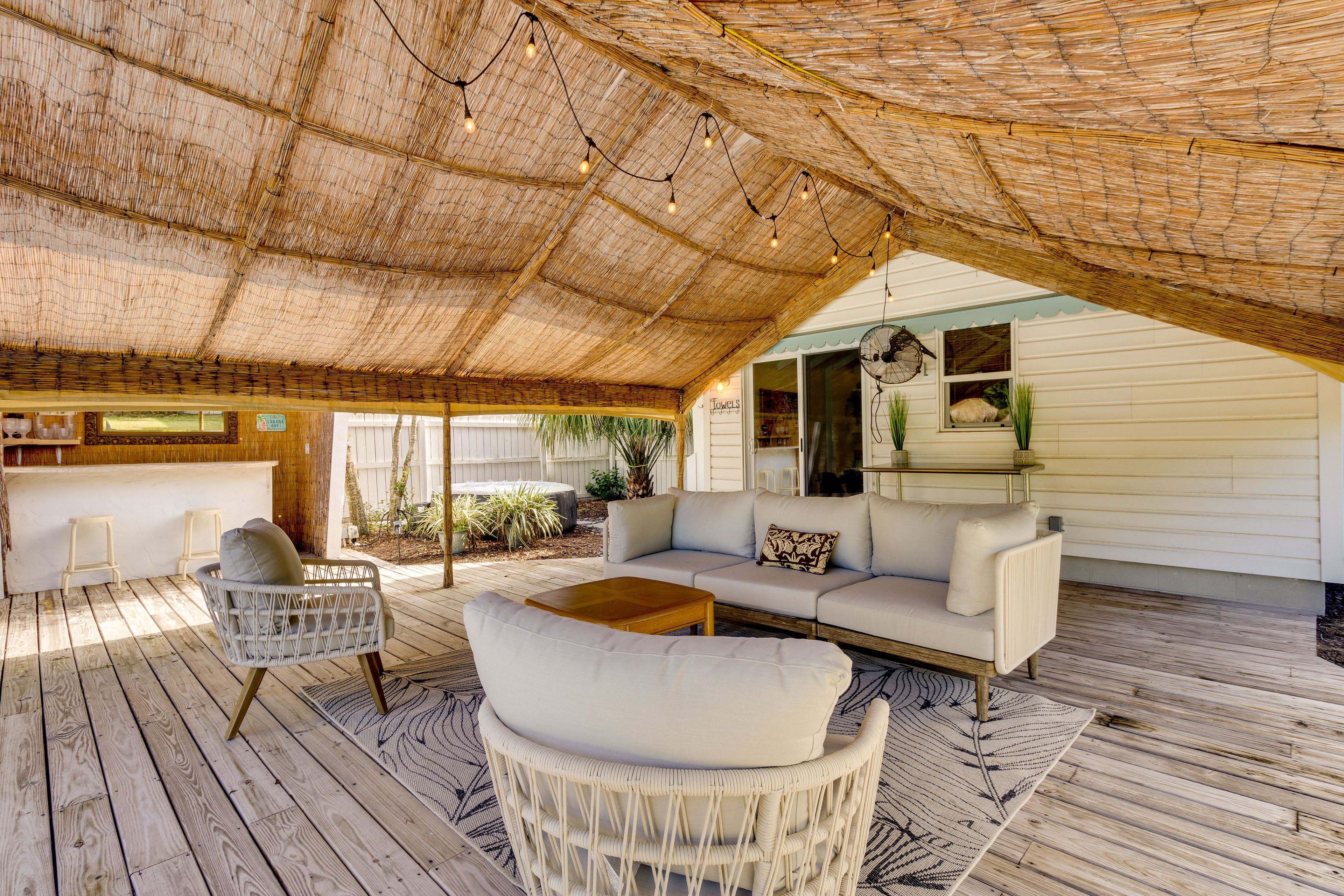 Private Backyard Area | Gas Grill | Hammock | Cornhole
