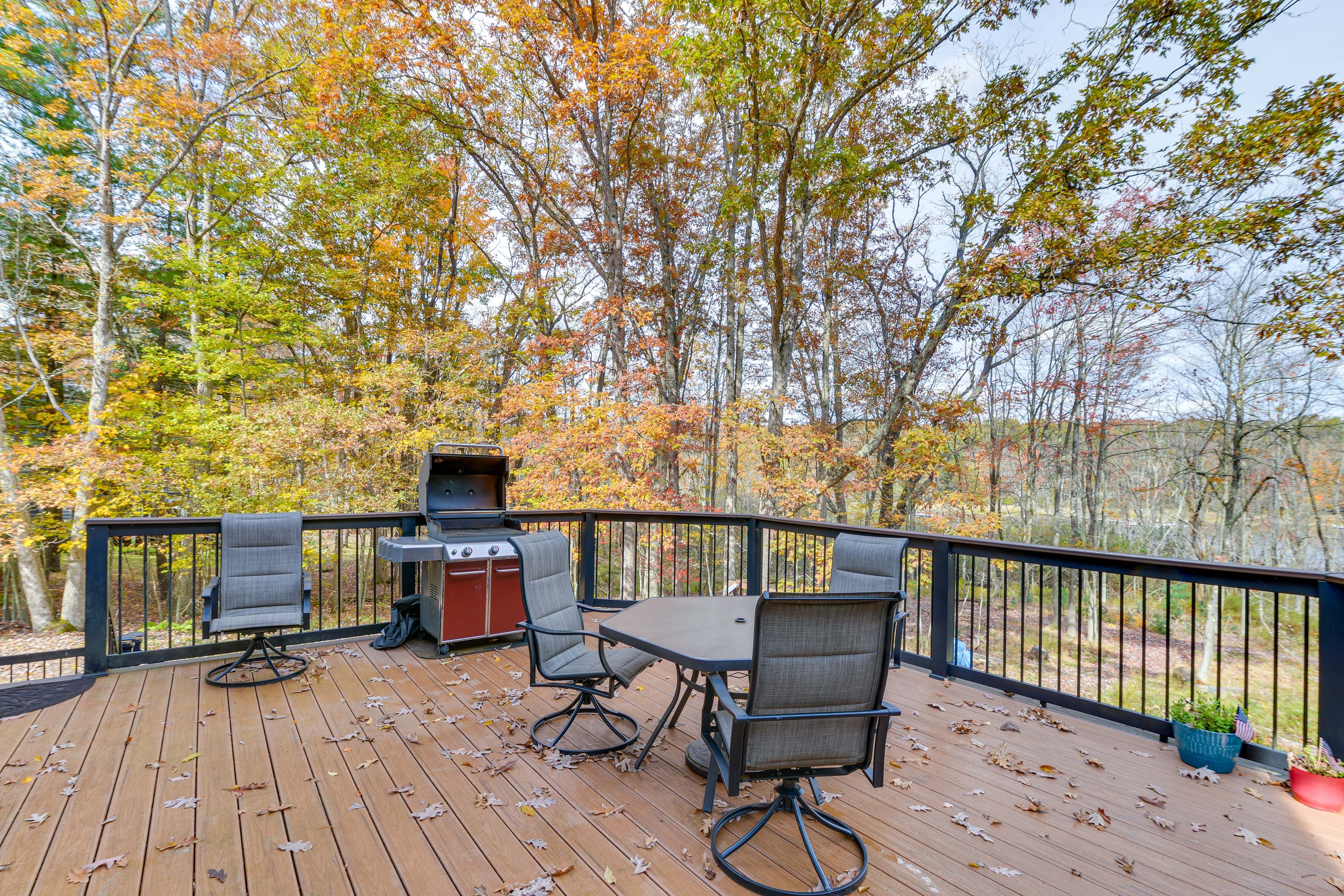 Deck | Gas Grill (Propane Provided) | Lake Views