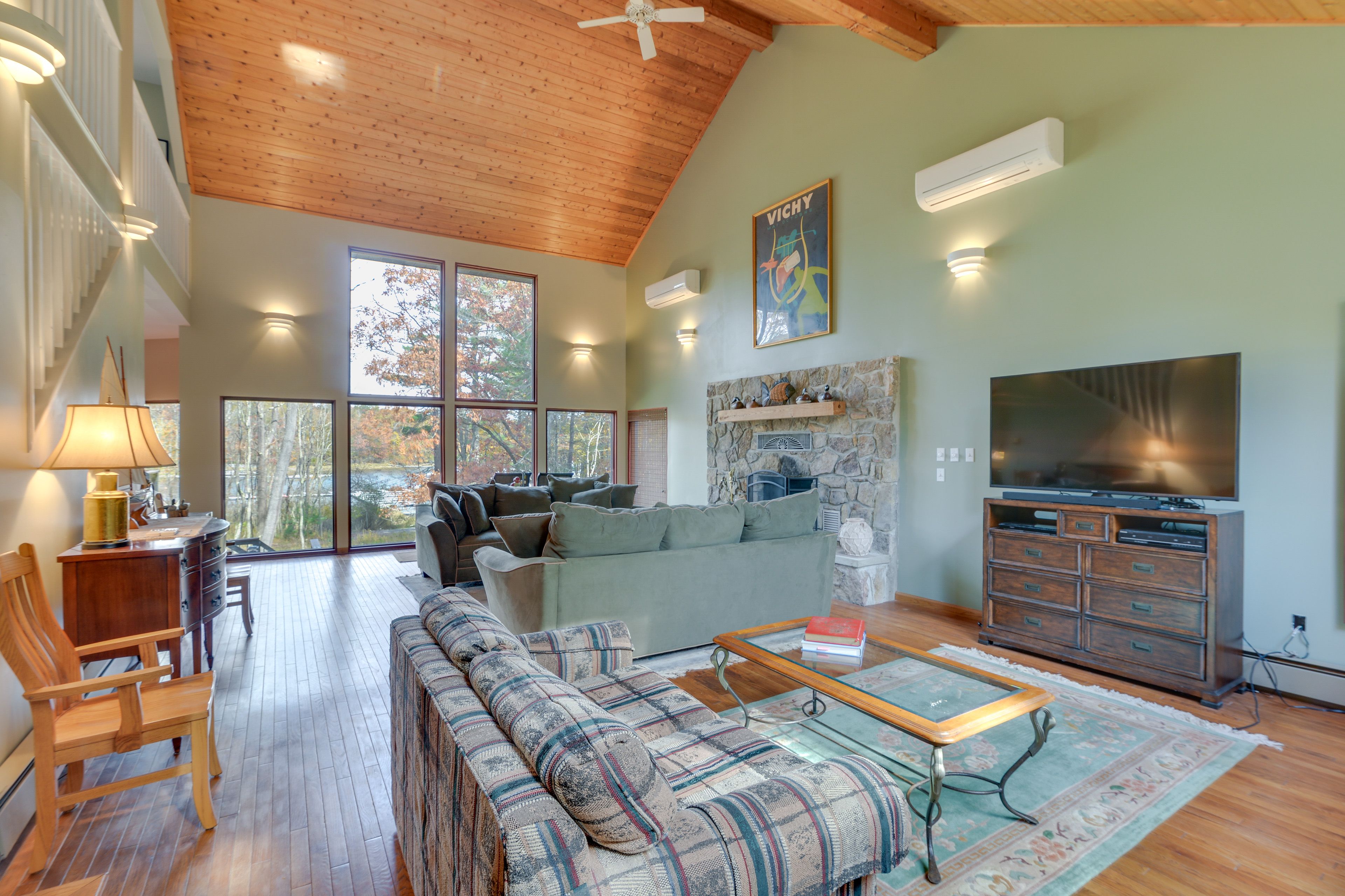 Oakland Vacation Rental | 5BR | 3.5BA | 2,794 Sq Ft | Stairs Required for Access
