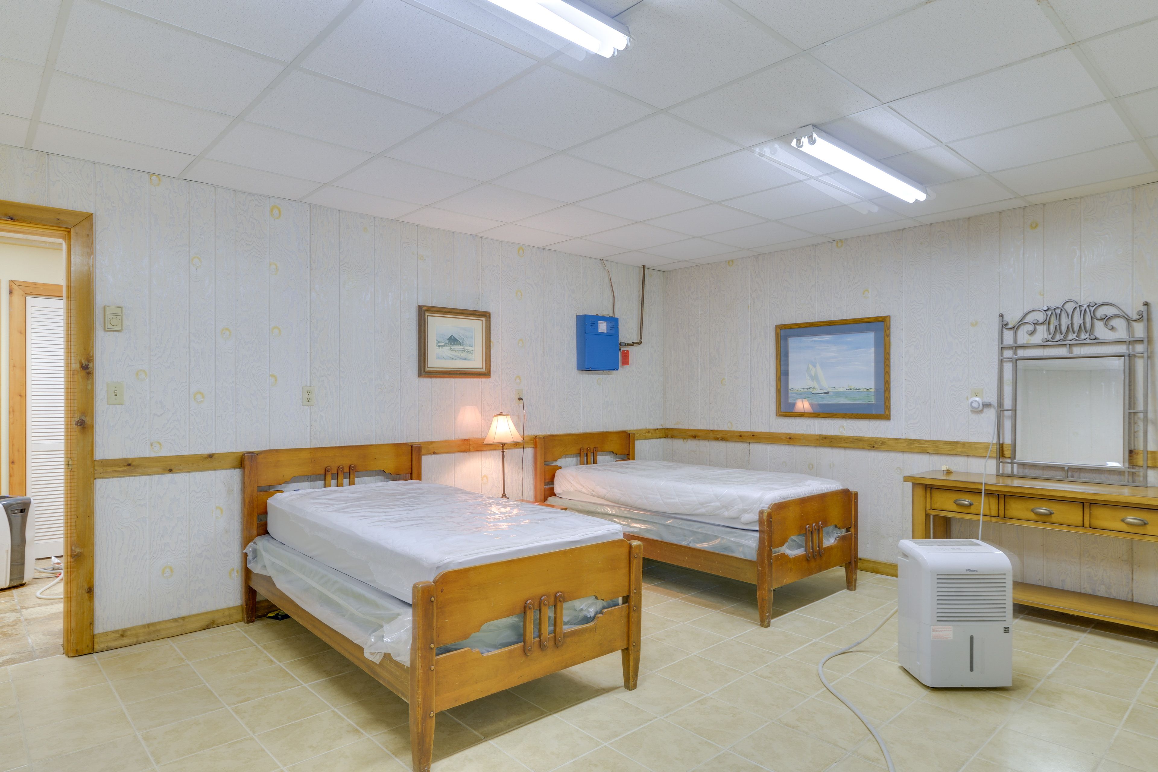 Bedroom 5 | Basement | 2 Twin Beds | Twin Bunk Bed
