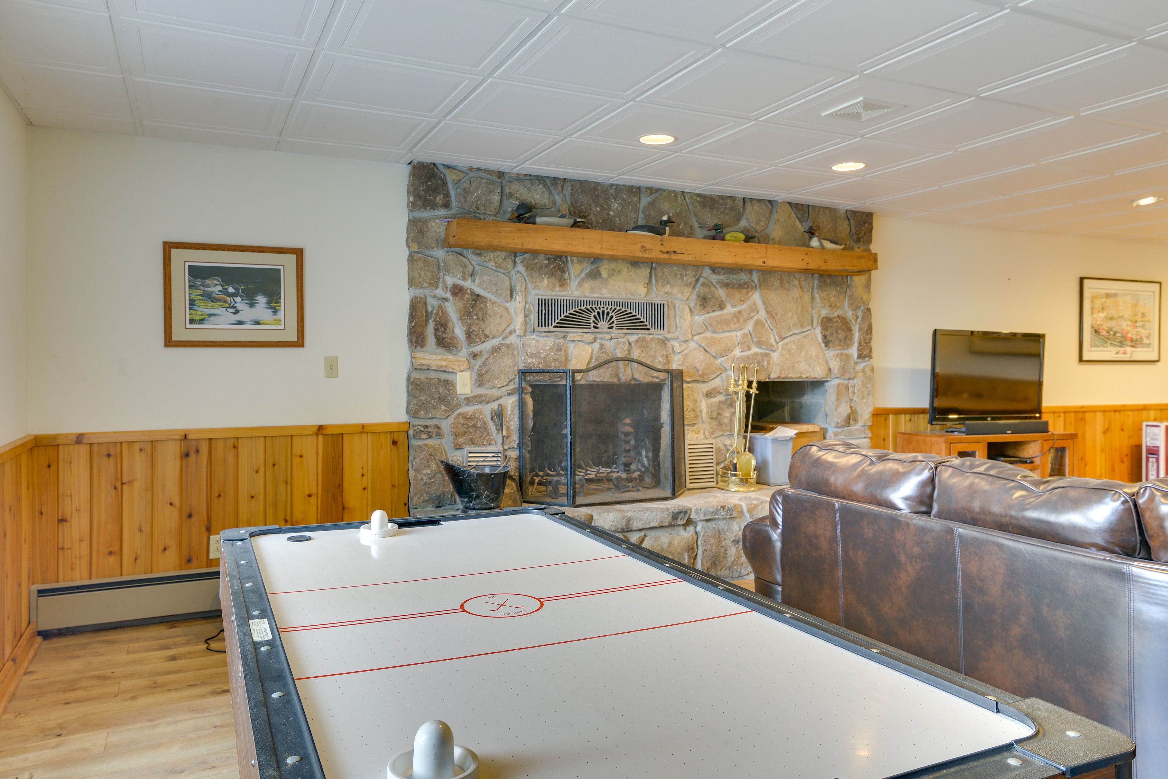Air Hockey Table