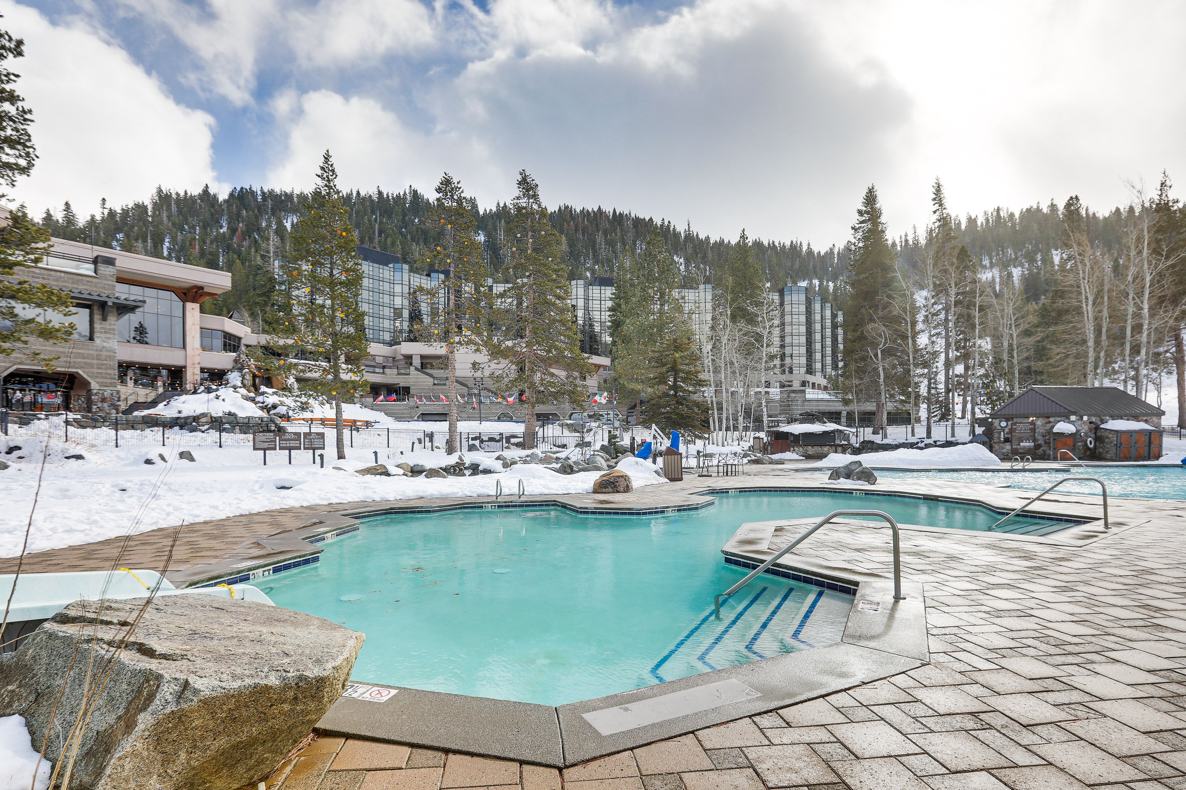Resort Amenities (Addt'l Fee) | 2 Heated Pools | Kids Pool | Hot Tub/Whirlpools