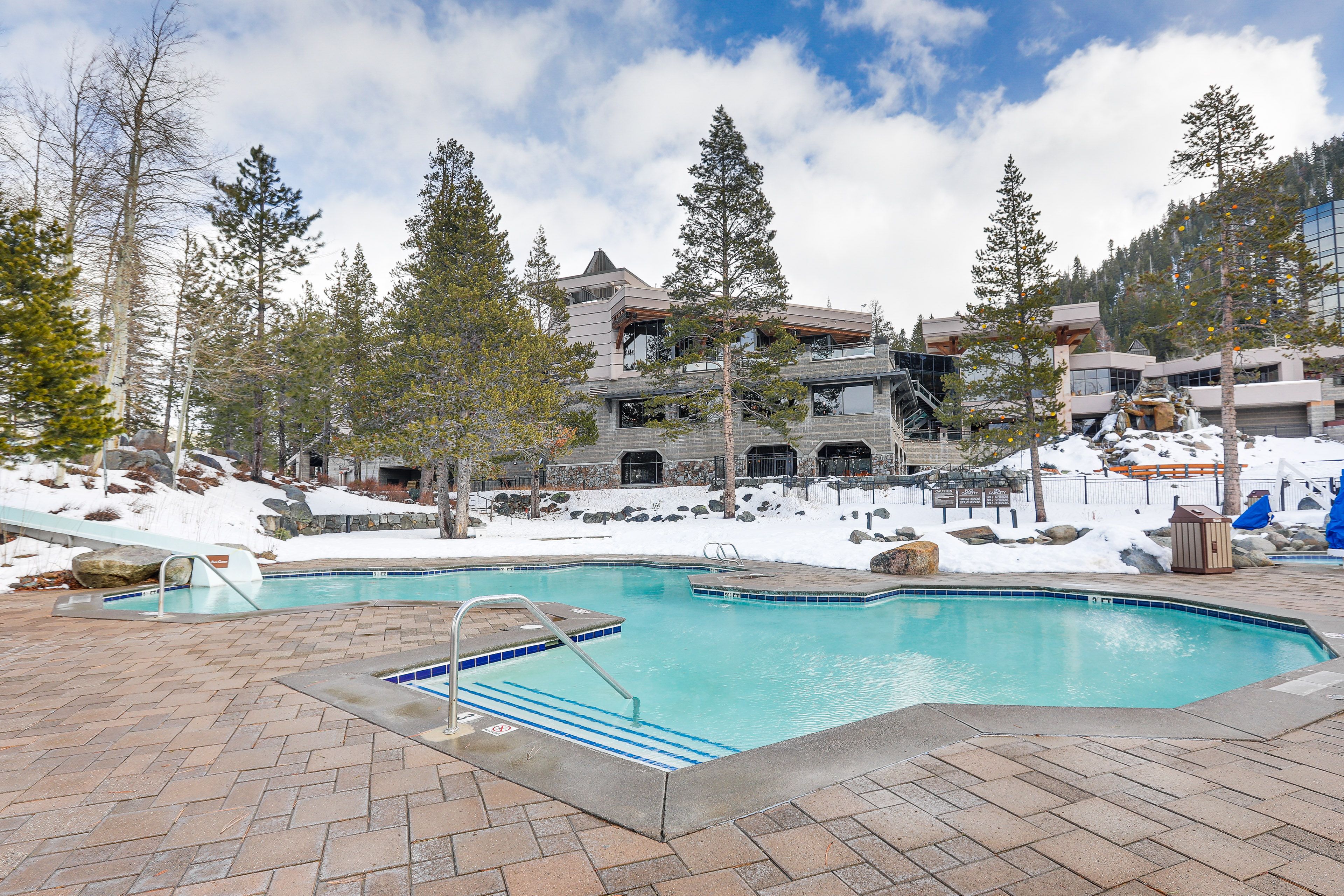 Resort Amenities (Addt'l Fee) | 2 Heated Pools | Kids Pool | Hot Tub/Whirlpools