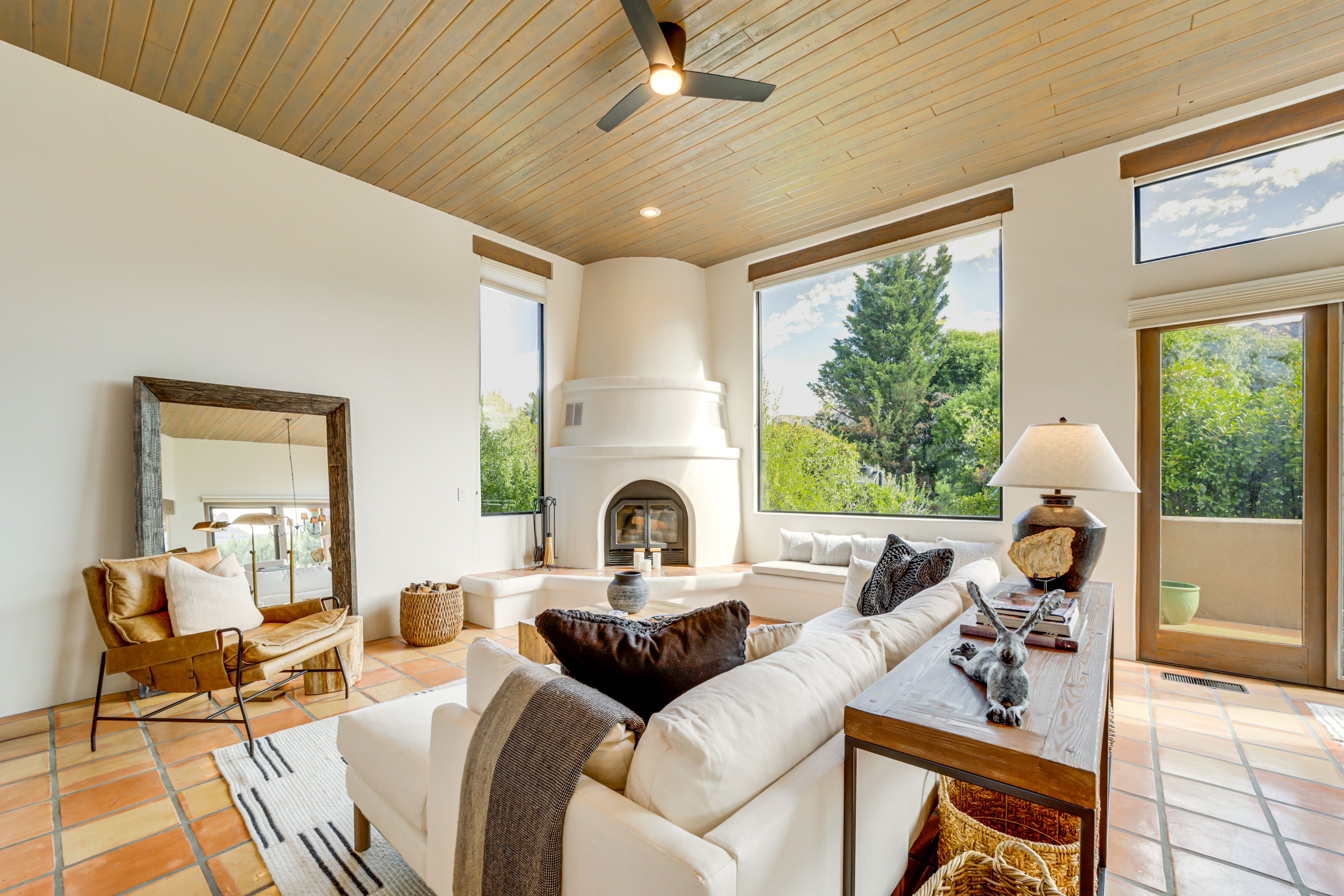 Living Room | Smart TV | Board Games & Books | Home Audio System