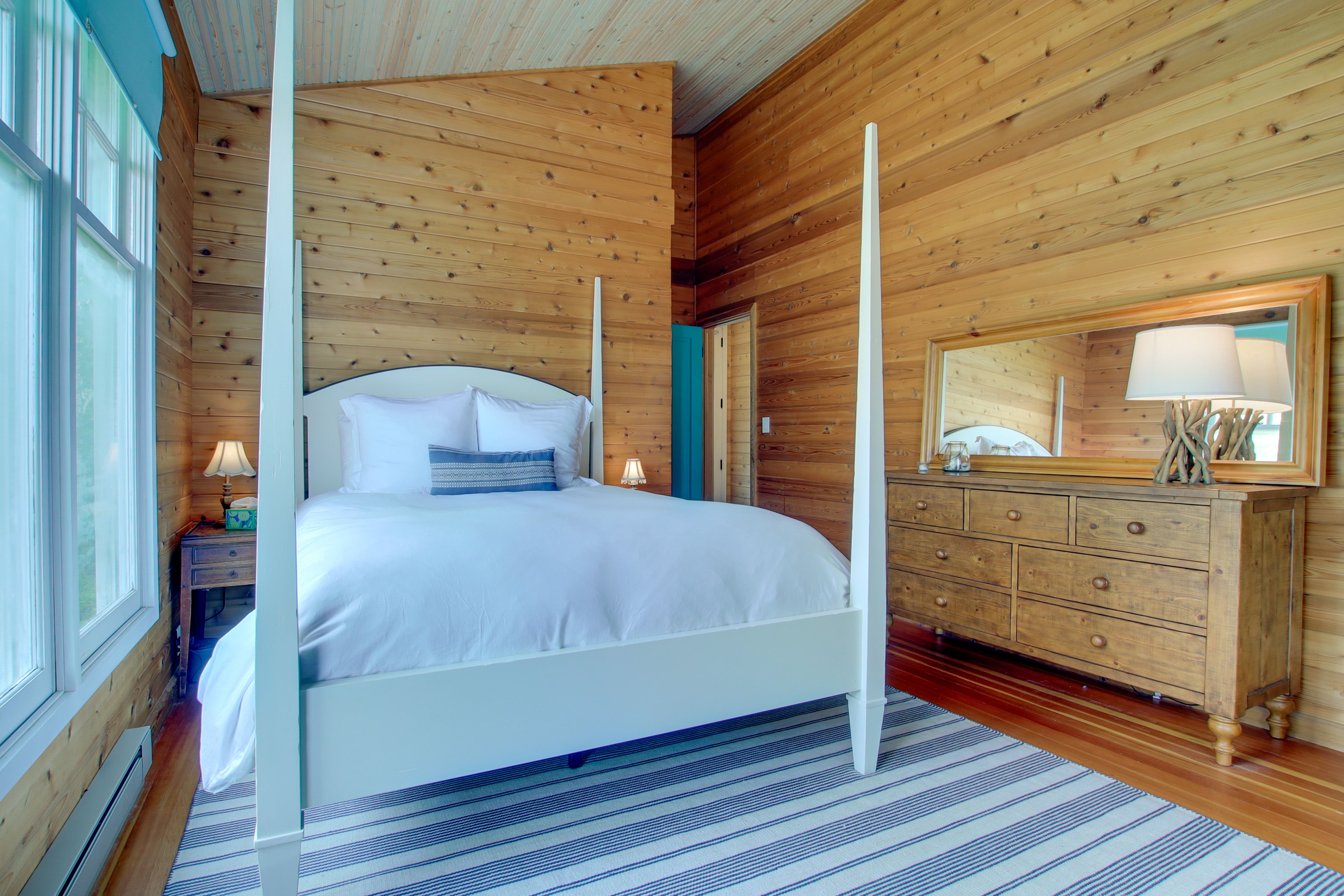 Bedroom 1 | Queen Bed | Linens Provided