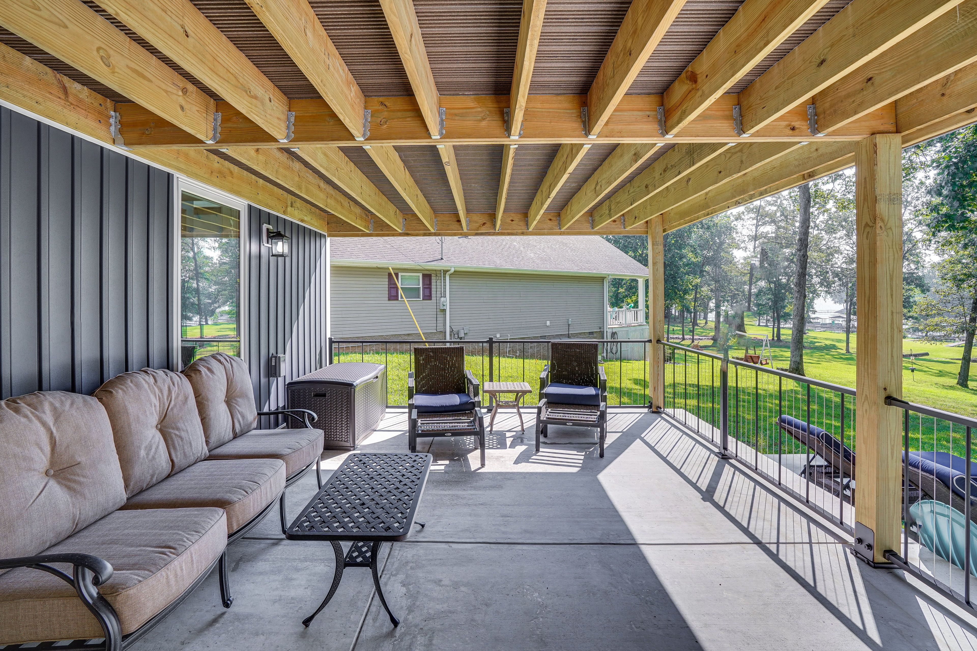 Covered Patio | Gas Grill