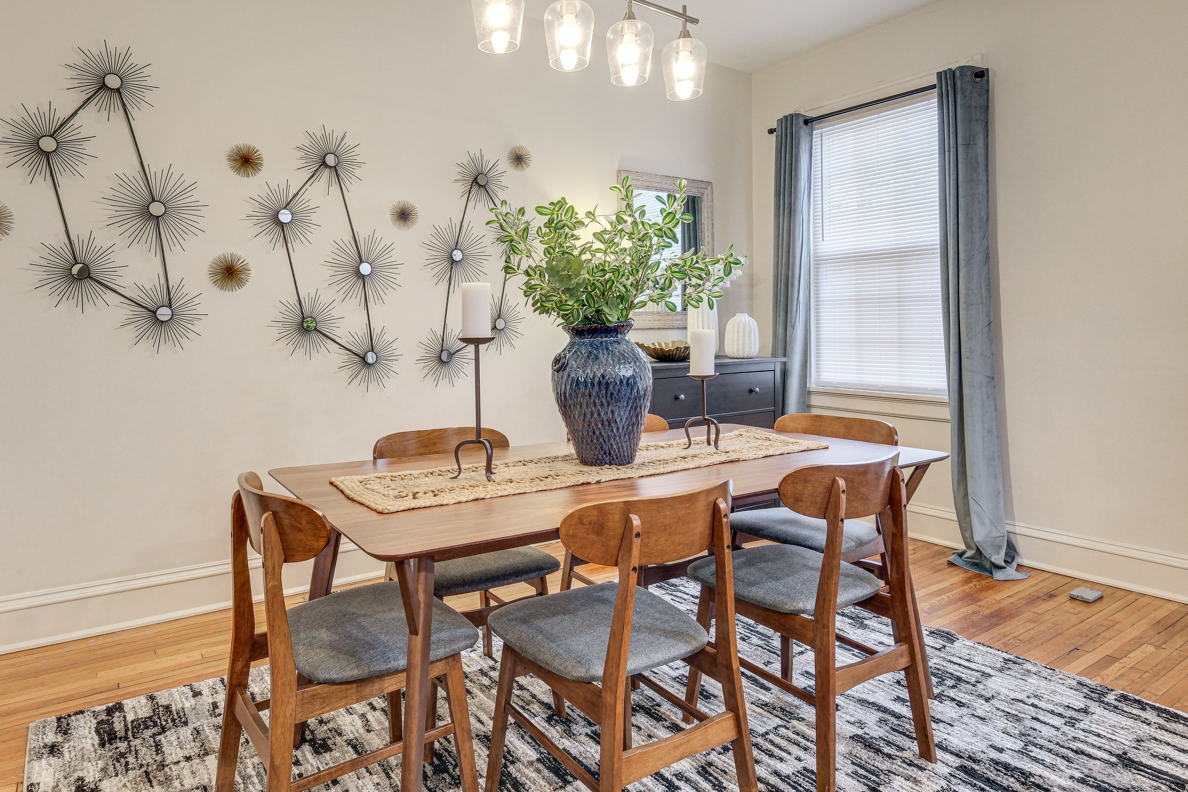 Dining Area | Dishware & Flatware Provided | 1st Floor