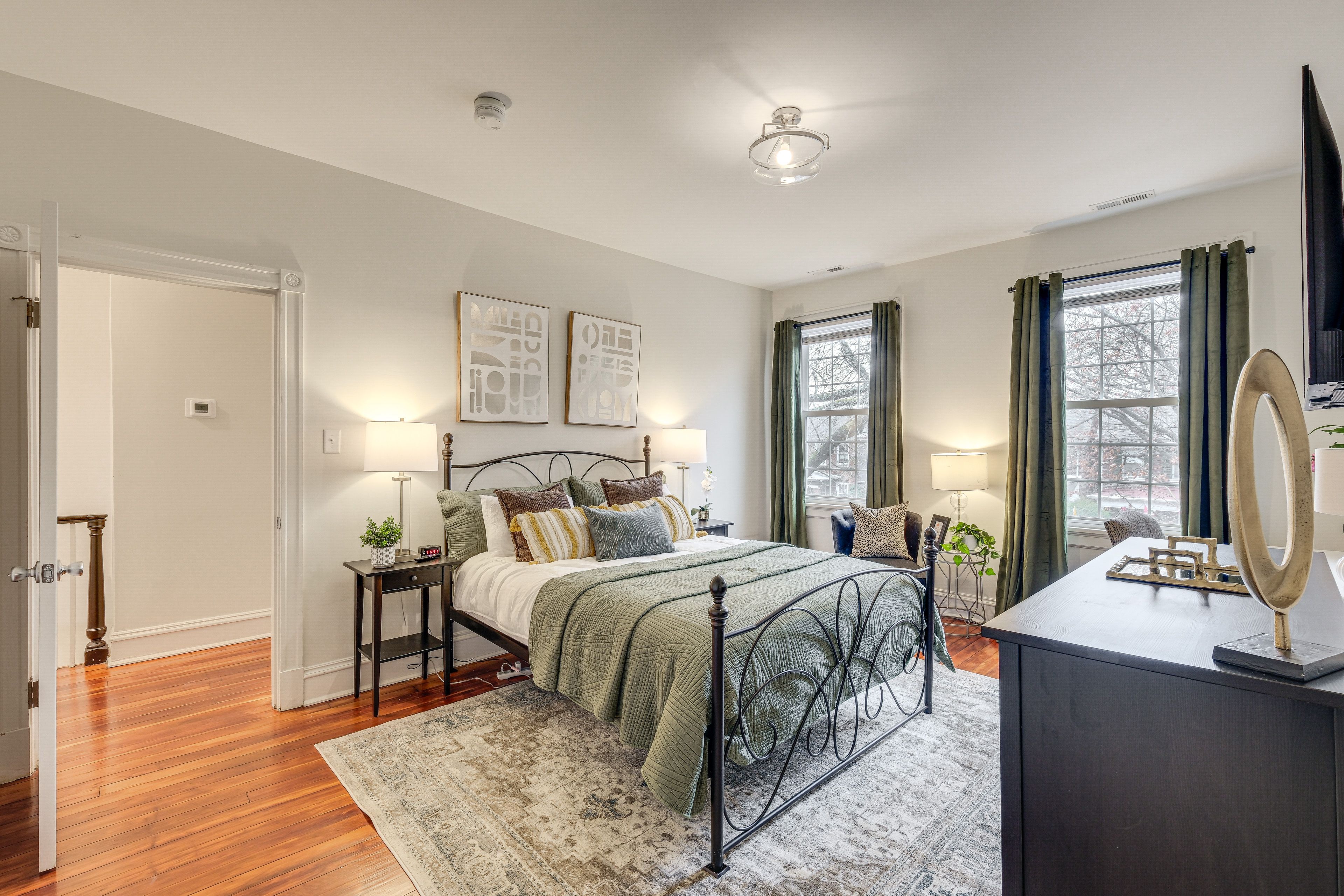 Bedroom 2 | Queen Bed | 2nd Floor