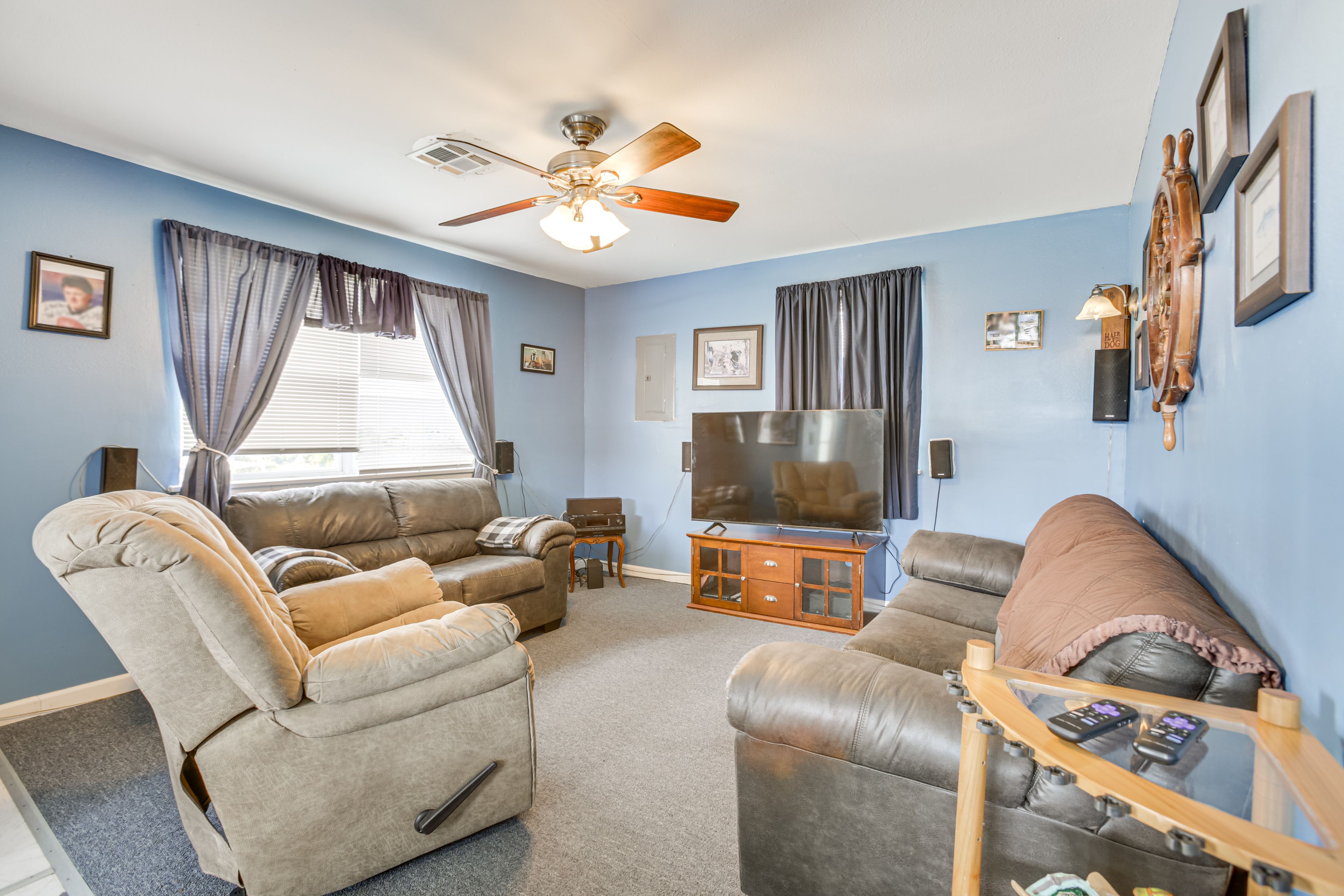 Living Room | Central A/C & Heating