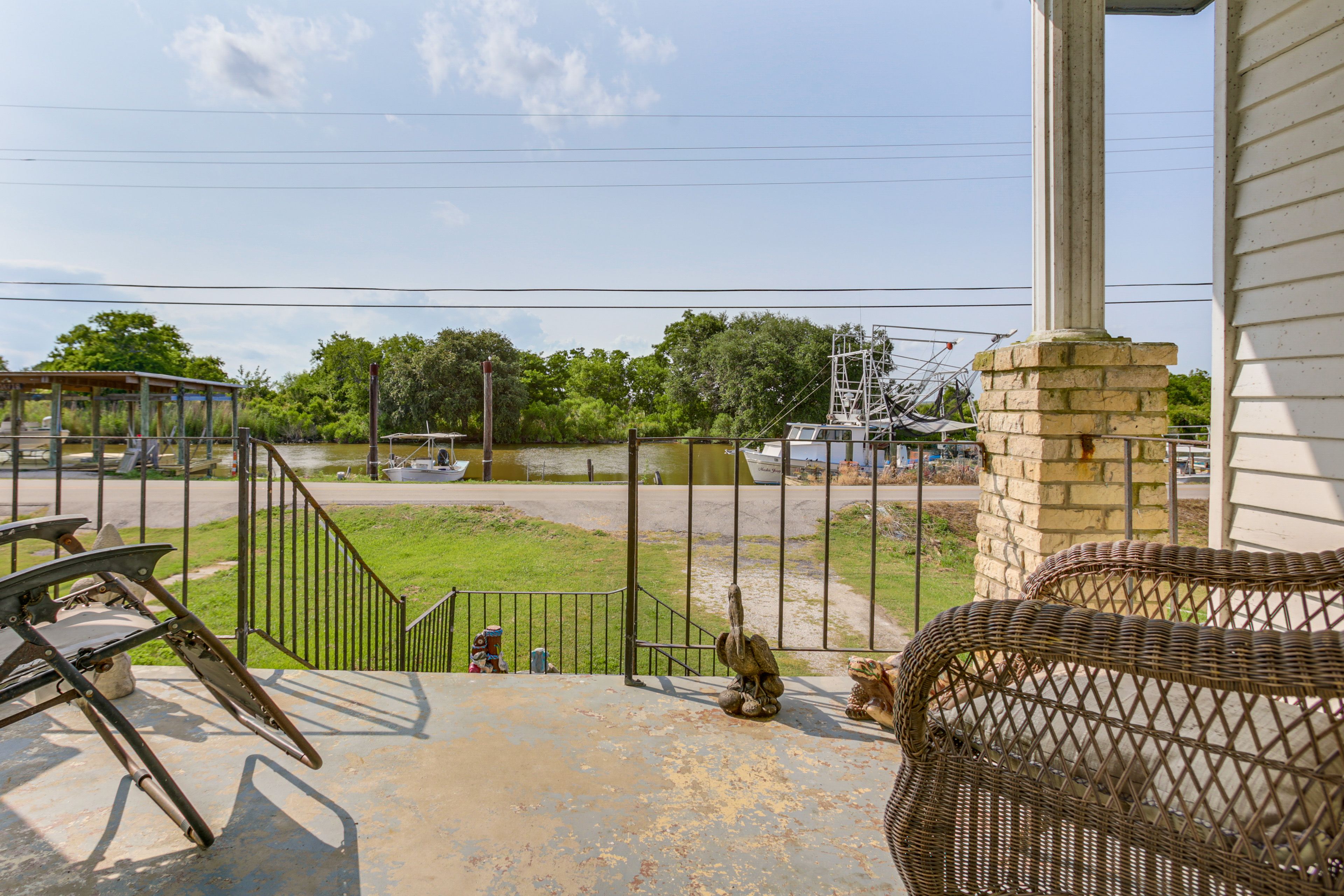 Porch | Single-Story Home