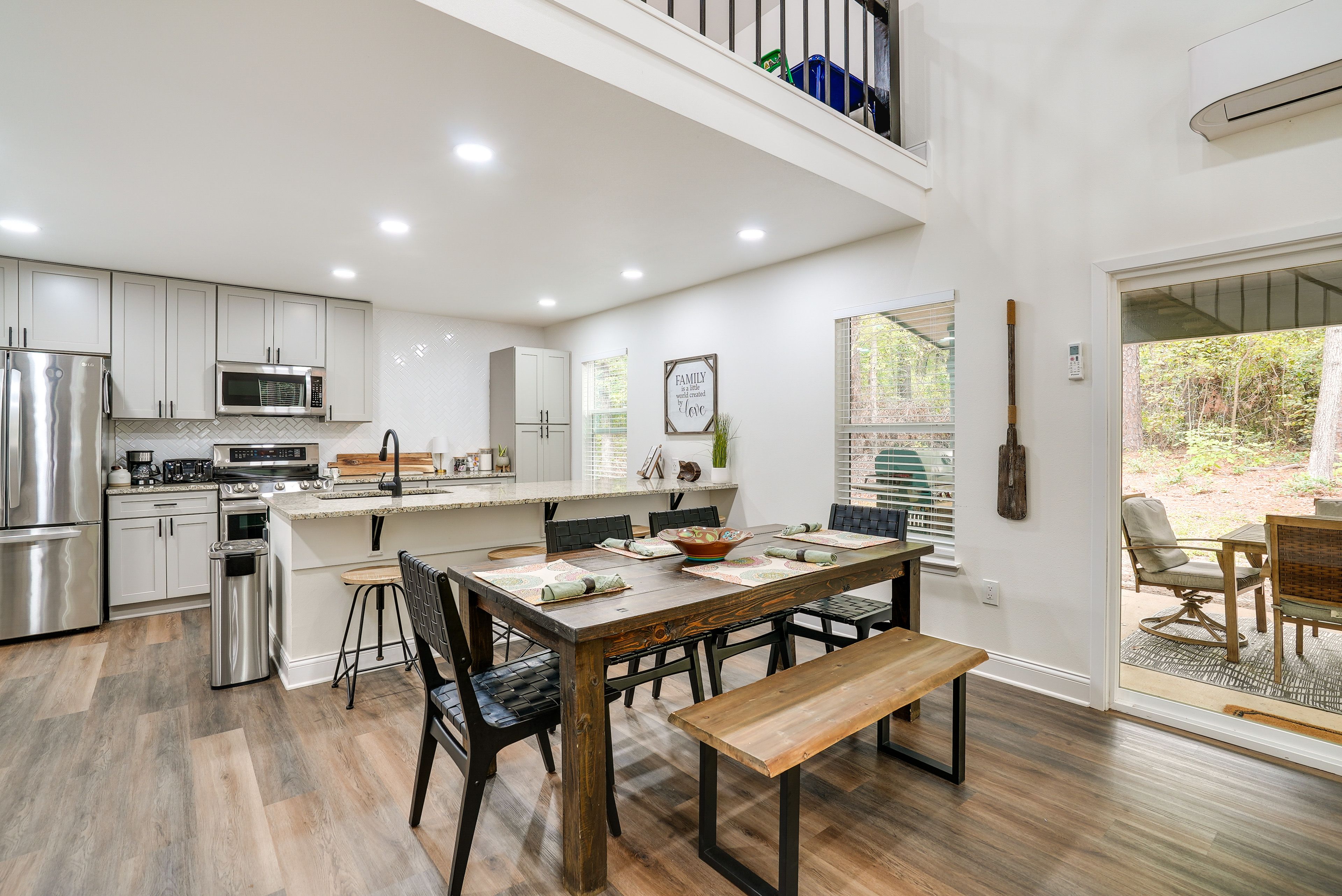 Dining Area | Dining Table | Dishware/Flatware | Free WiFi