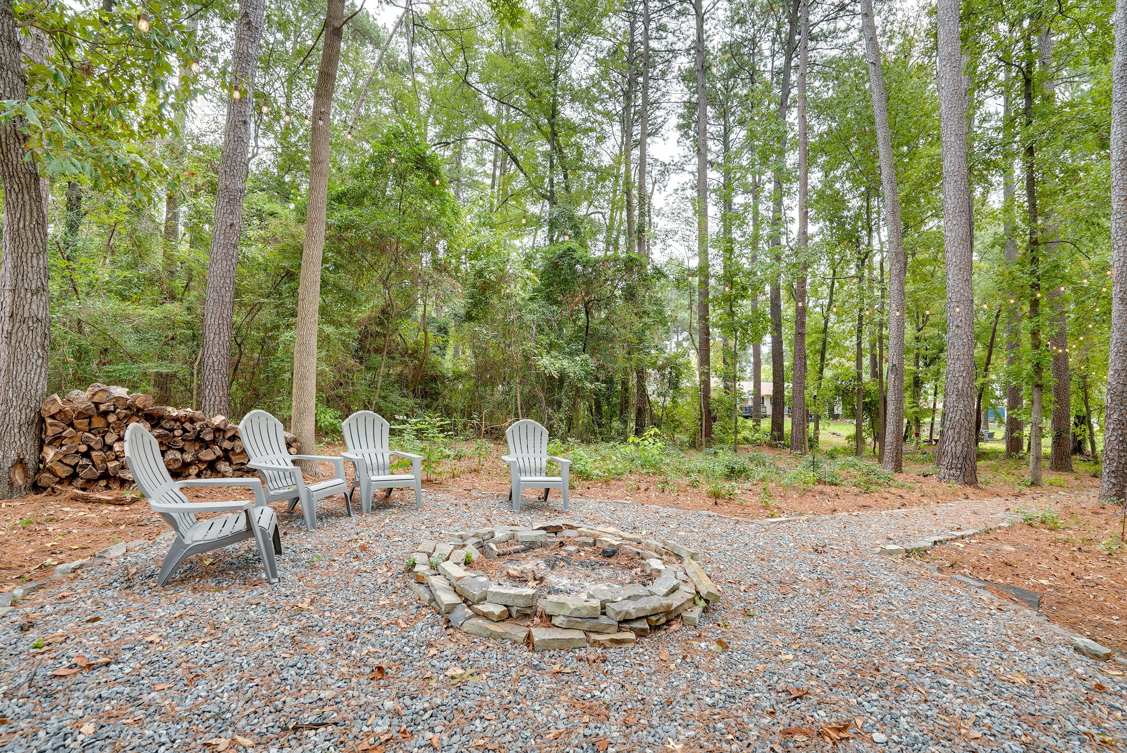 Fire Pit | Outdoor Seating